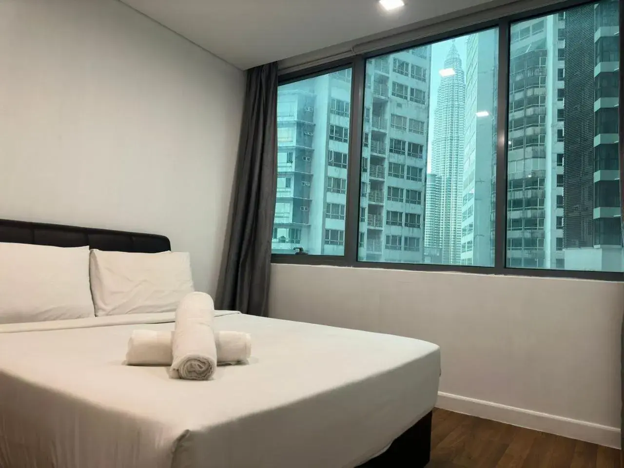 Two-Bedroom Suite in Summer Suites KLCC by Luna KL Two-Bedroom Suite in Summer Suites KLCC by Luna KL