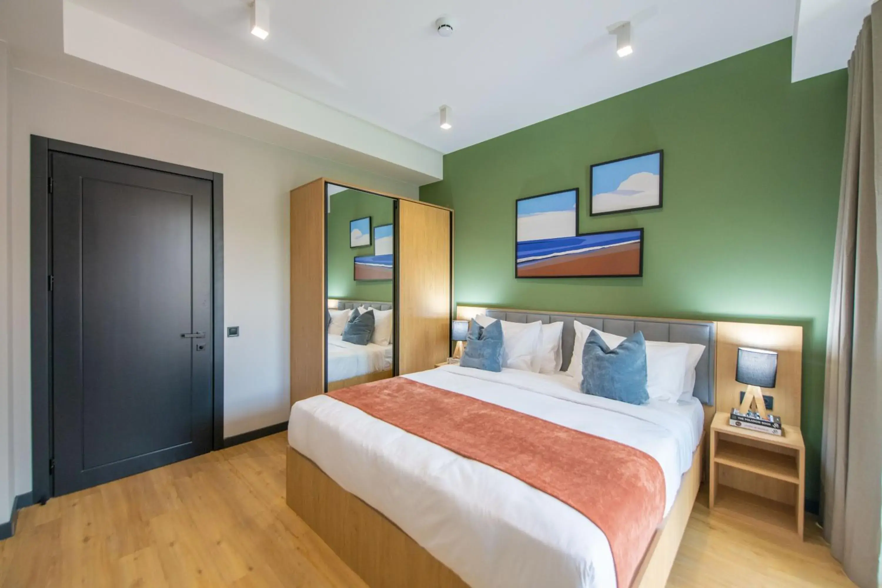 One-Bedroom Premium Balcony Suite with Kitchen in Qstay Gratus Tbilisi One-Bedroom Premium Balcony Suite with Kitchen in Qstay Gratus Tbilisi