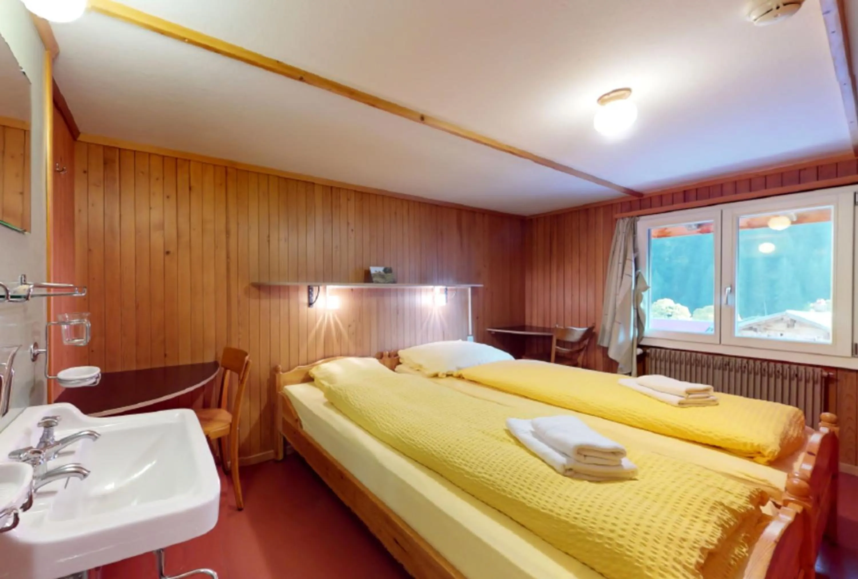 Bedroom, Bed in Gadmen Alpenrose, Switzerland