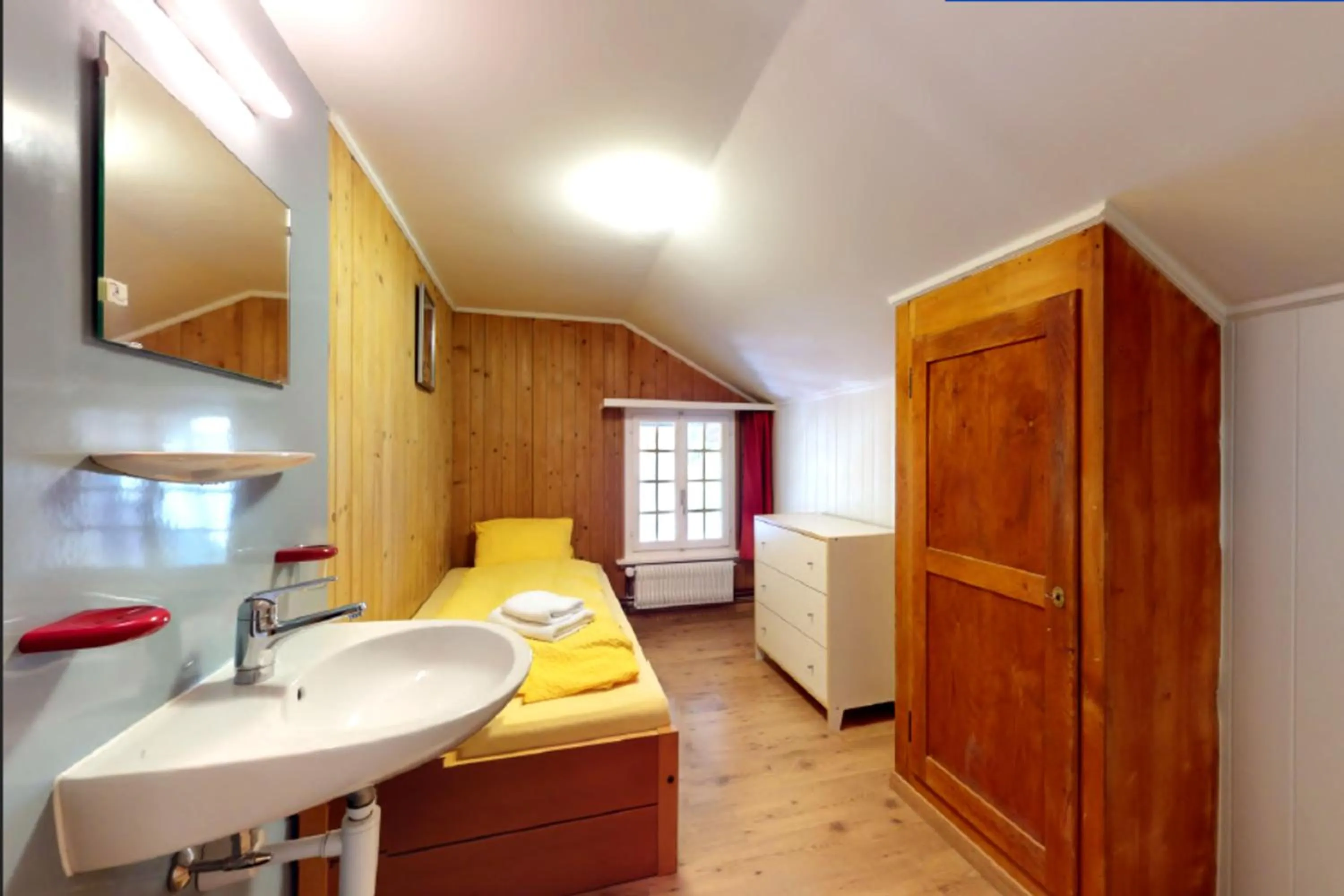 Bedroom, Bed in Gadmen Alpenrose, Switzerland