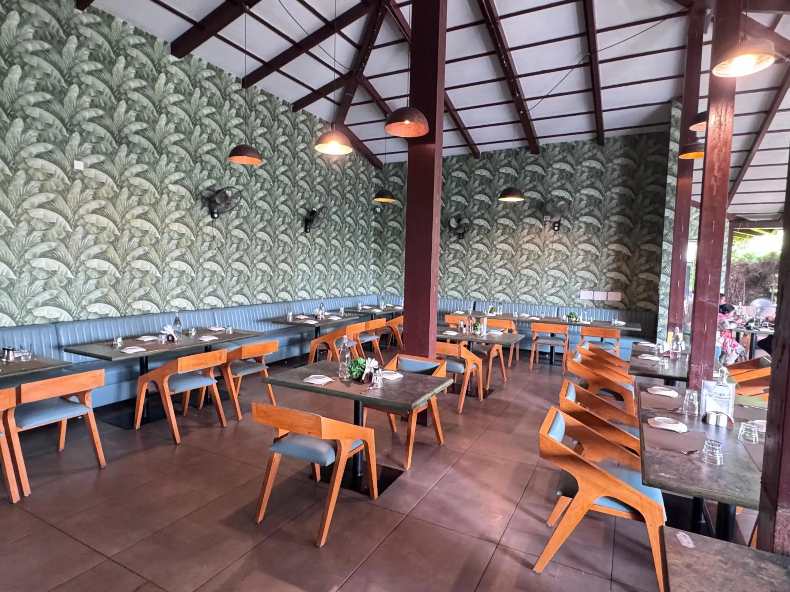 Restaurant/places to eat in Veerdency Luxury resort Restaurant/places to eat in Veerdency Luxury resort