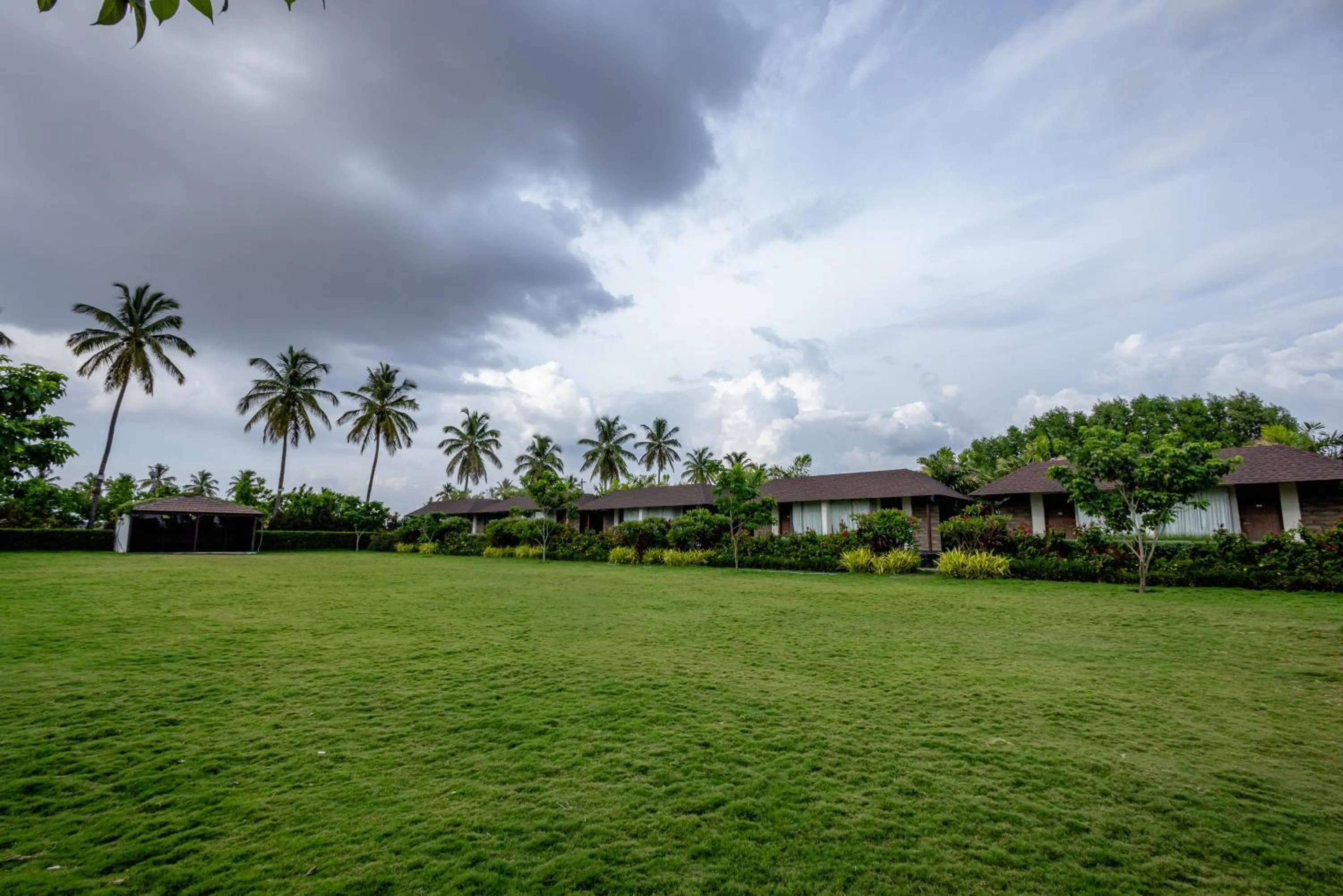 Garden in Veerdency Luxury resort