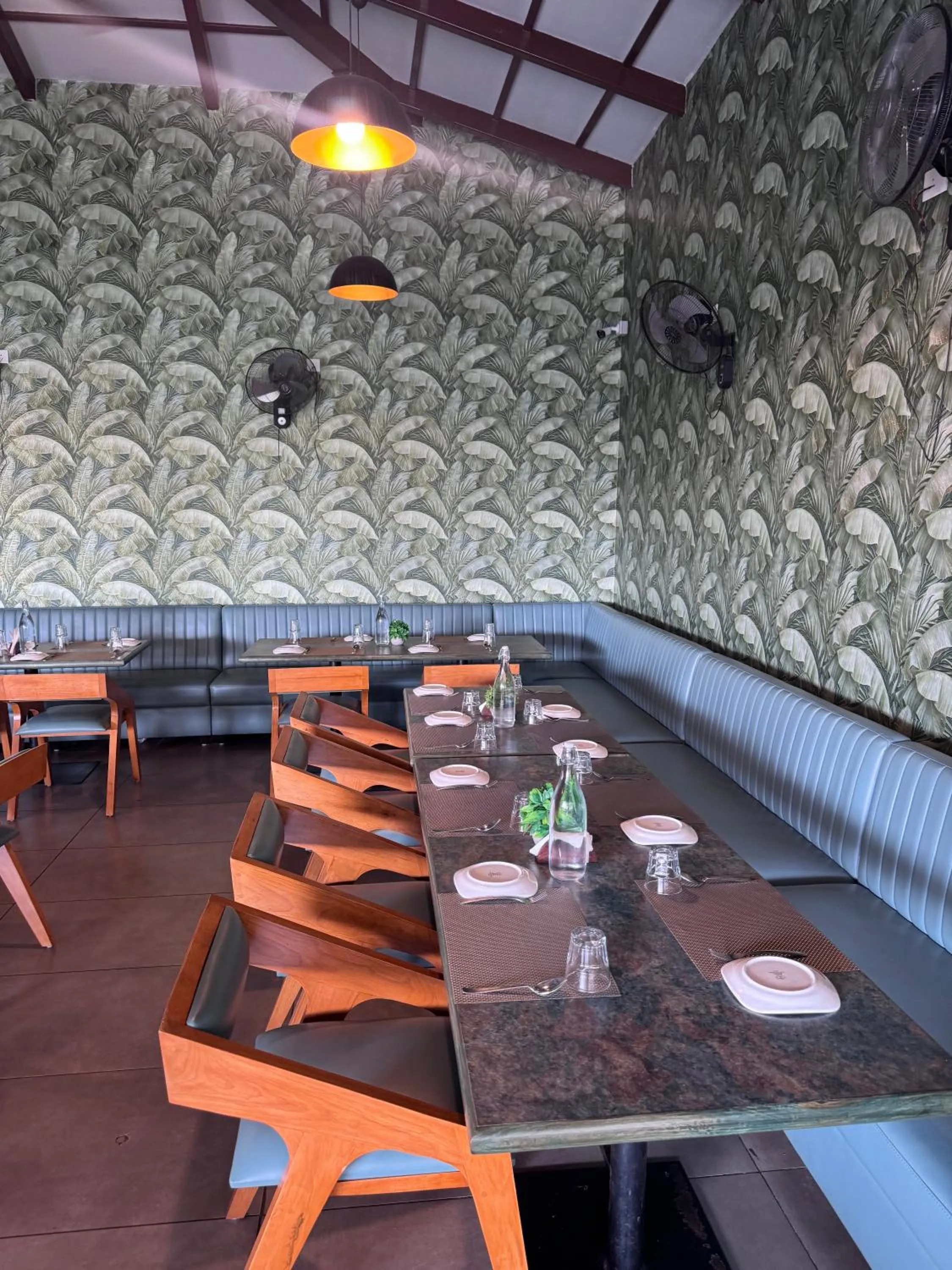 Restaurant/places to eat in Veerdency Luxury resort