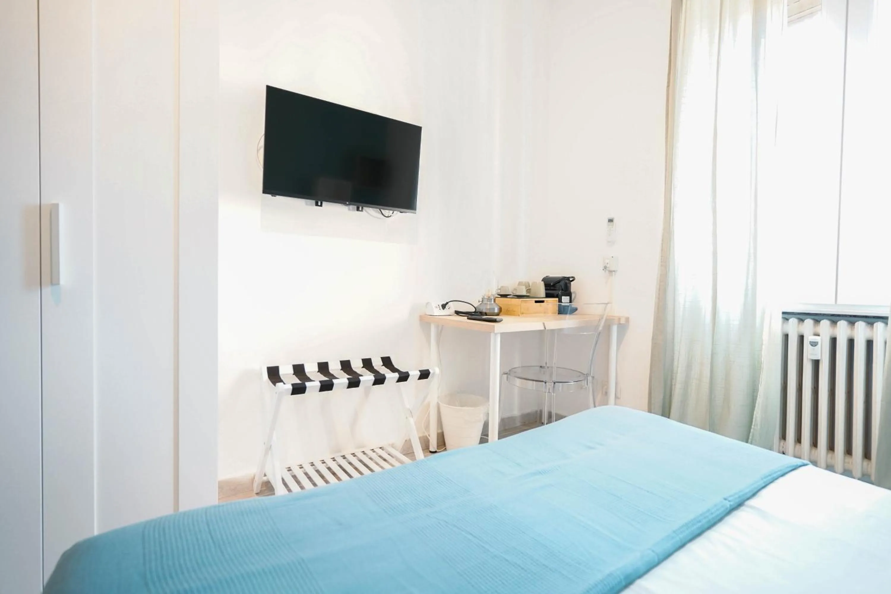 Bedroom, Bed in Salotto Tiburtino