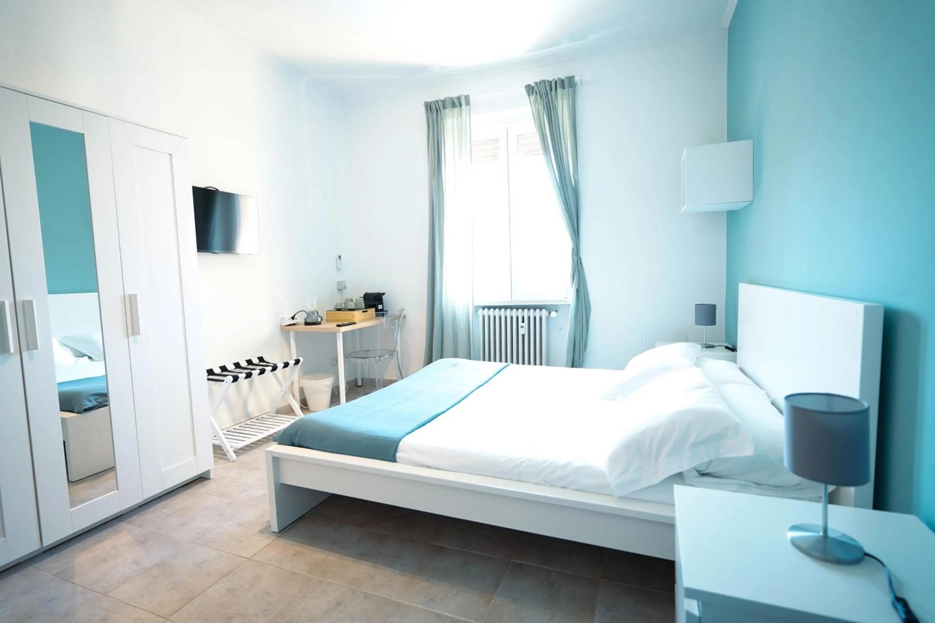 Bedroom, Bed in Salotto Tiburtino