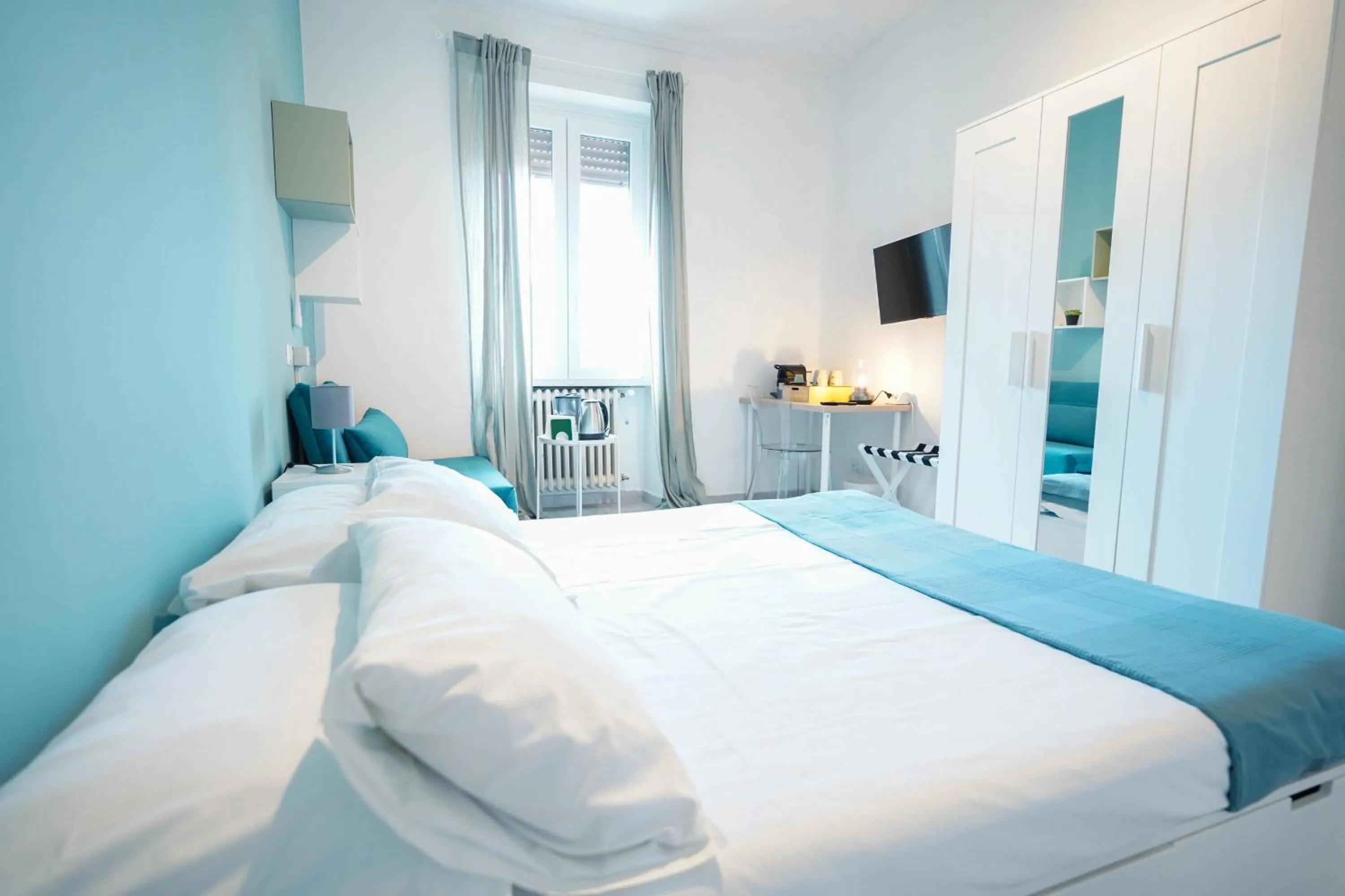 Bedroom, Bed in Salotto Tiburtino