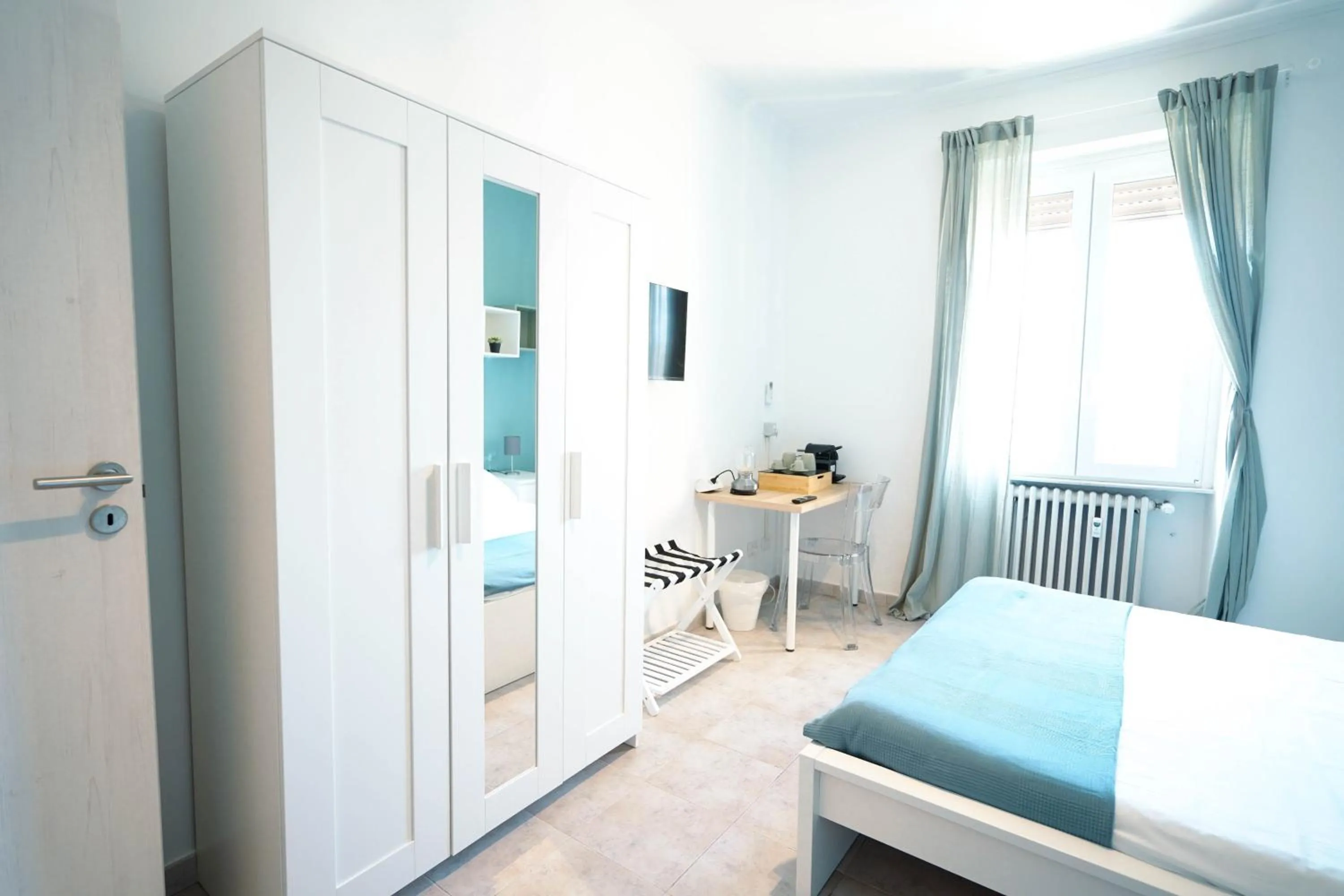 Bedroom, Bed in Salotto Tiburtino