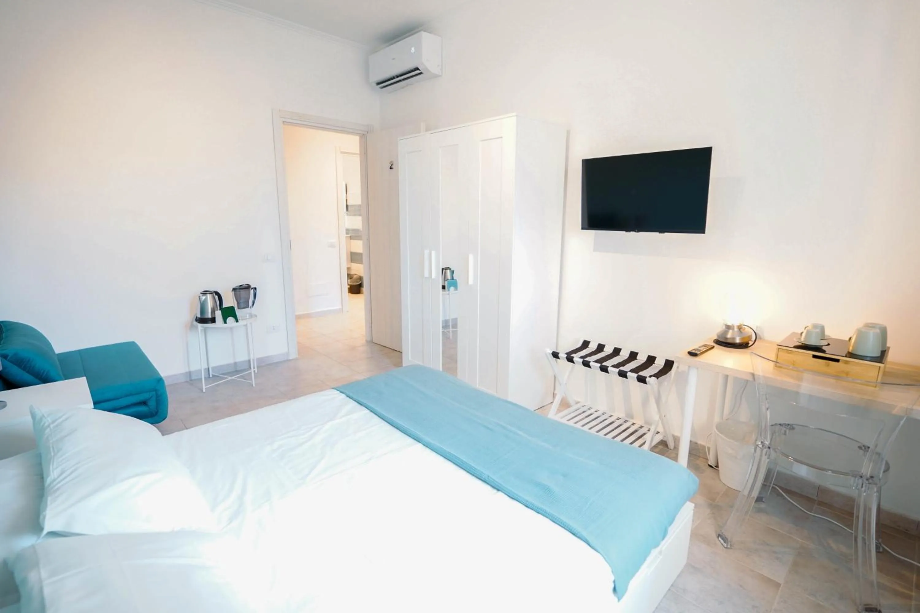 Bedroom, Bed in Salotto Tiburtino