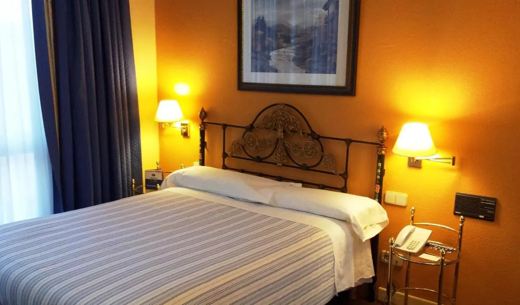 Bed in Hotel Majadahonda Bed in Hotel Majadahonda