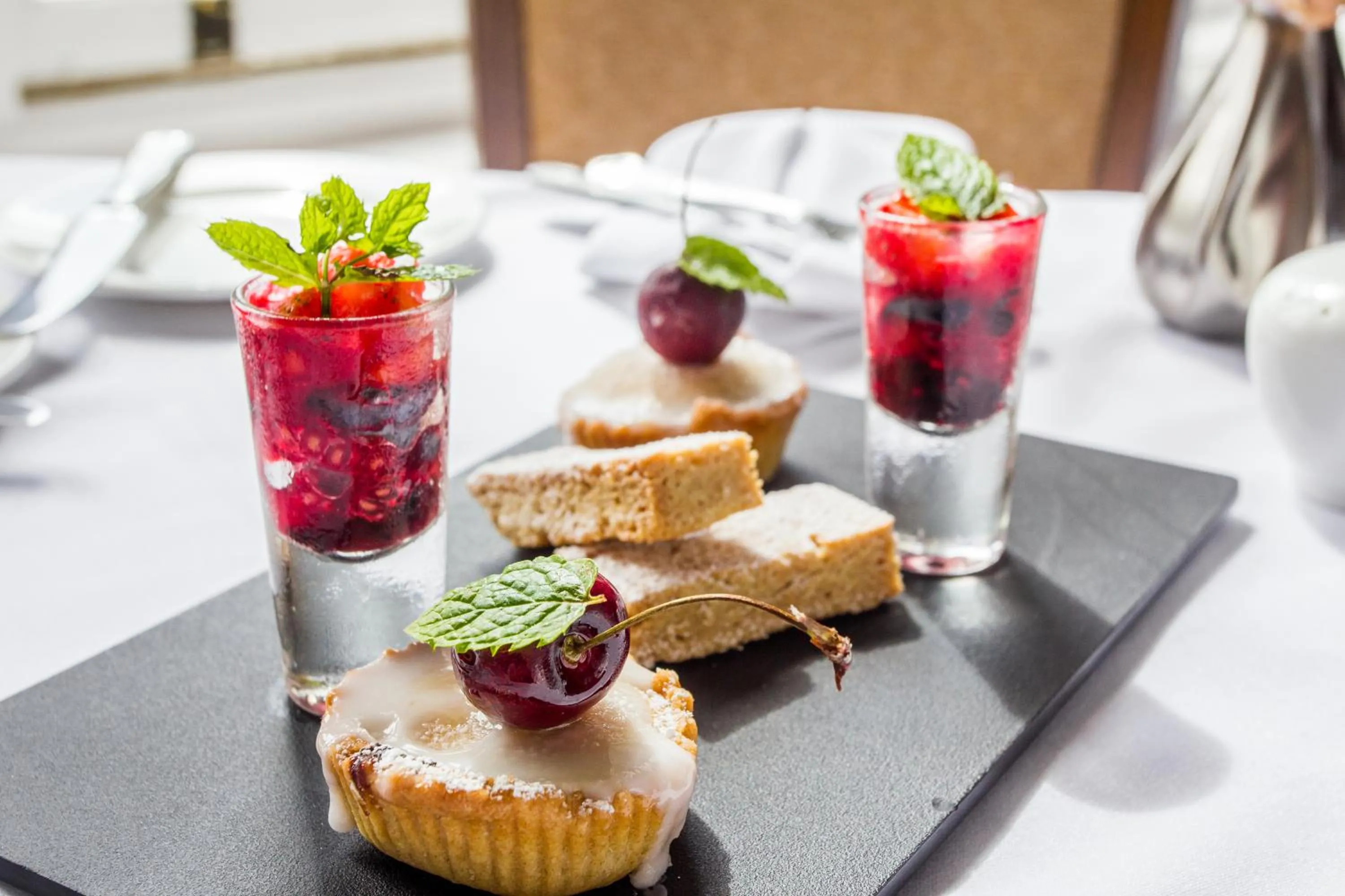 Restaurant/places to eat in Grinkle Park Hotel