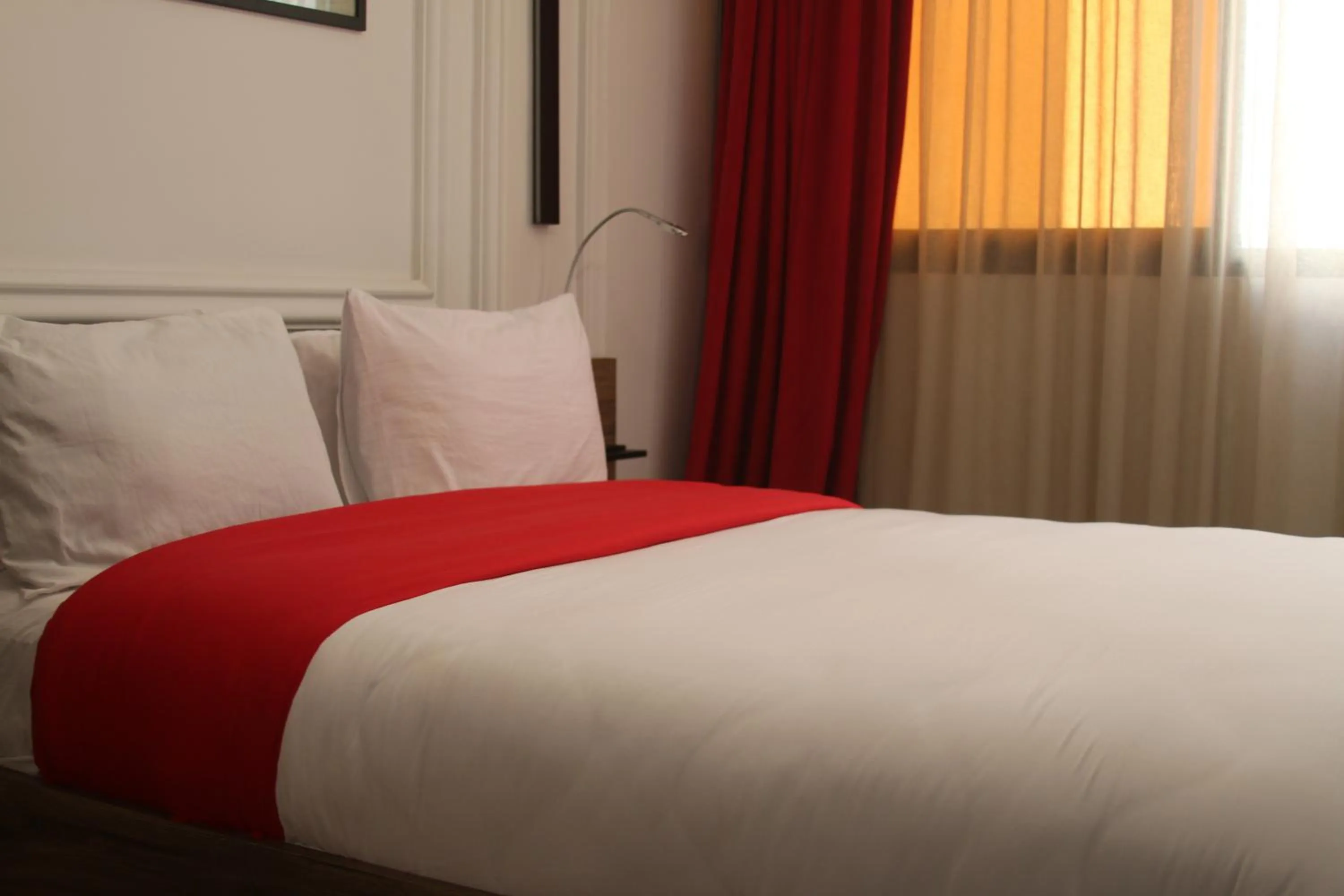 Bedroom, Bed in The Hotel Syracuse