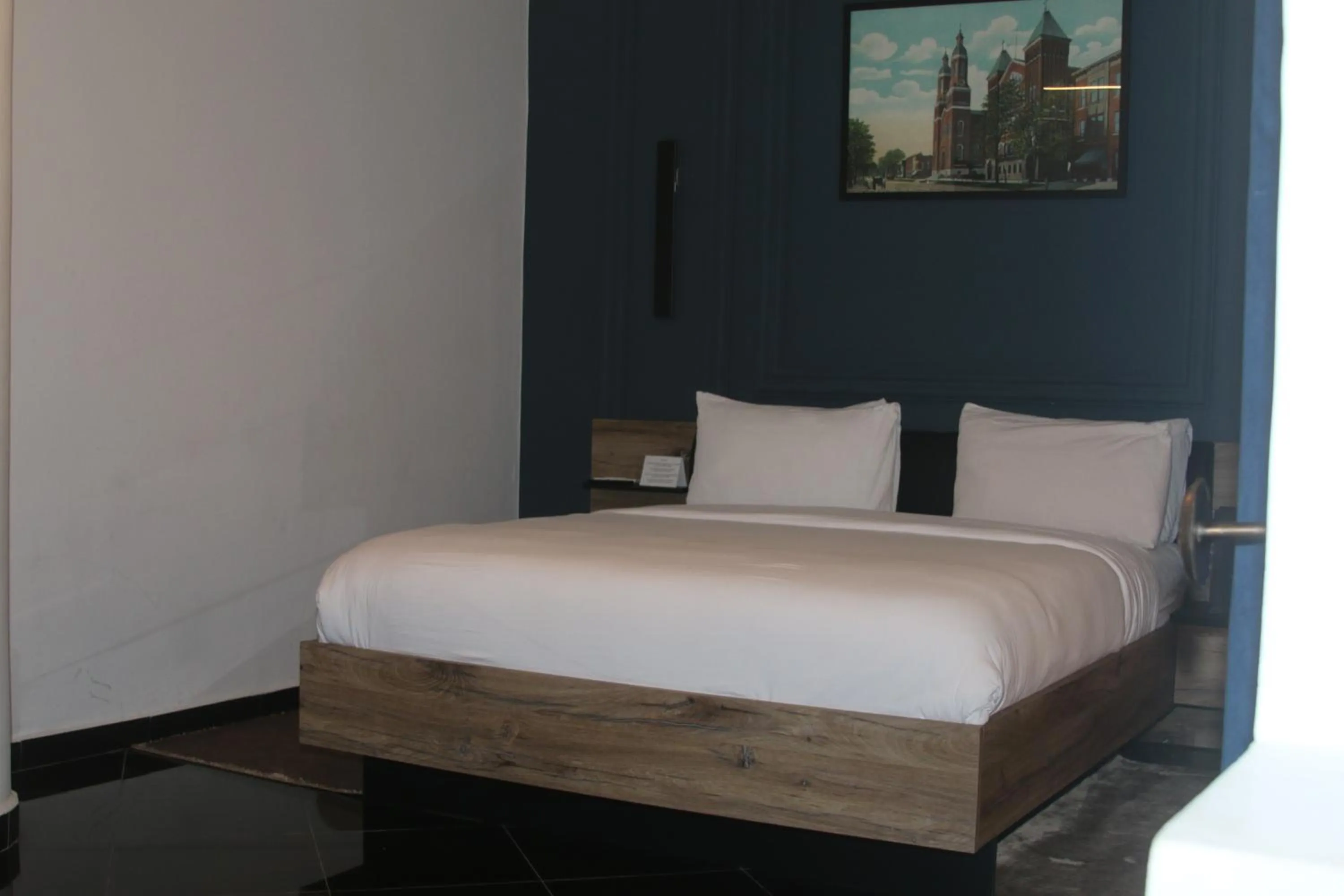 Bed in The Hotel Syracuse