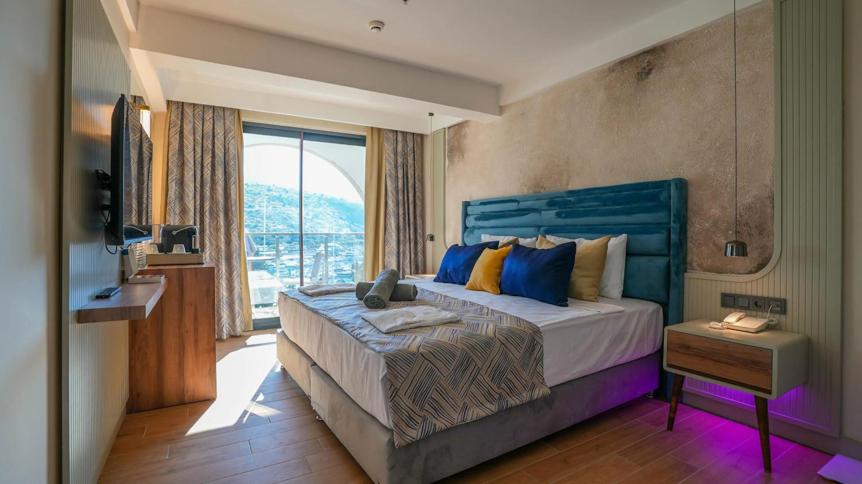 Bed in Ada Port Hotel Adults Only