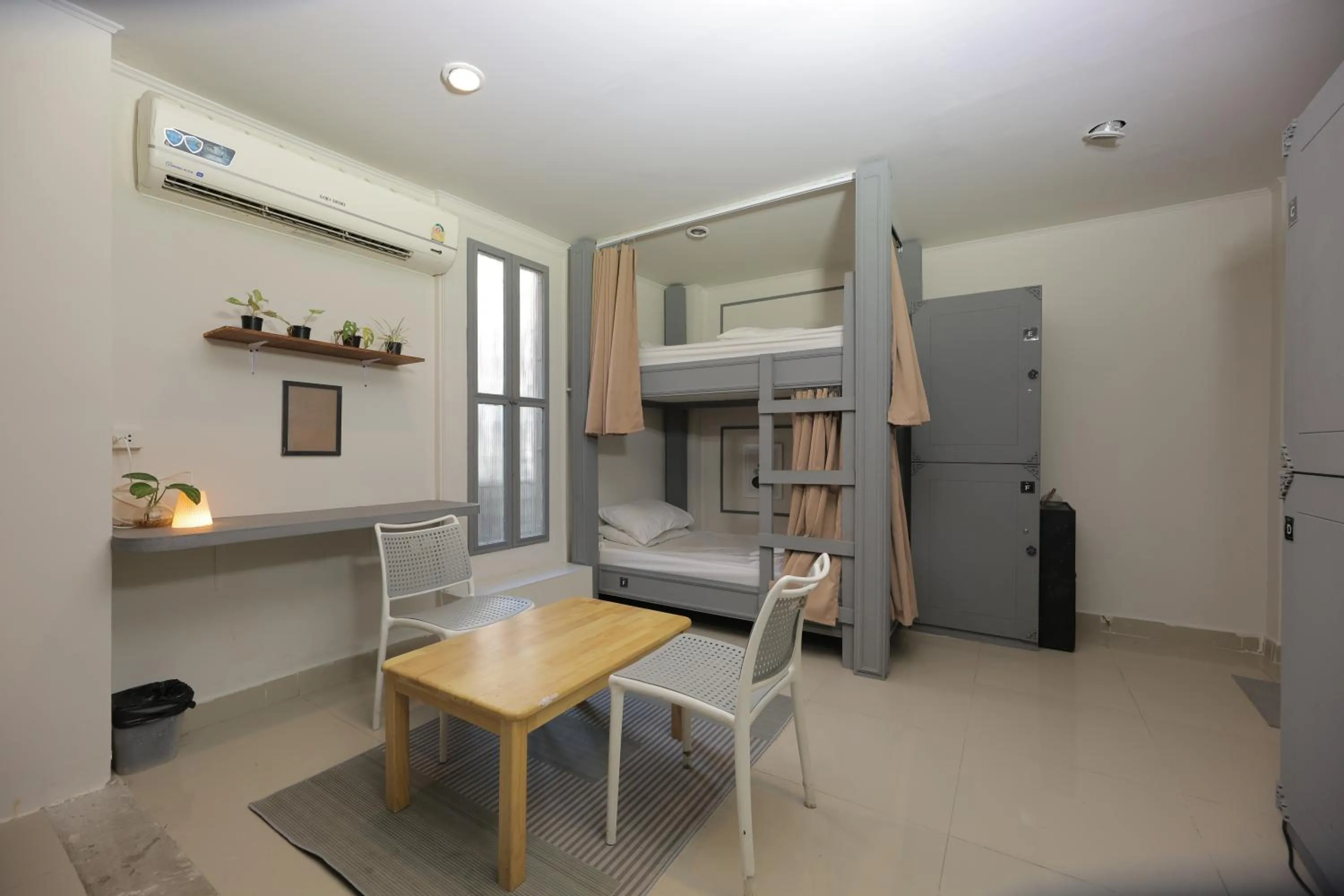 View (from property/room), Bed in Bud Brew Beyond Dispensary and Hotel