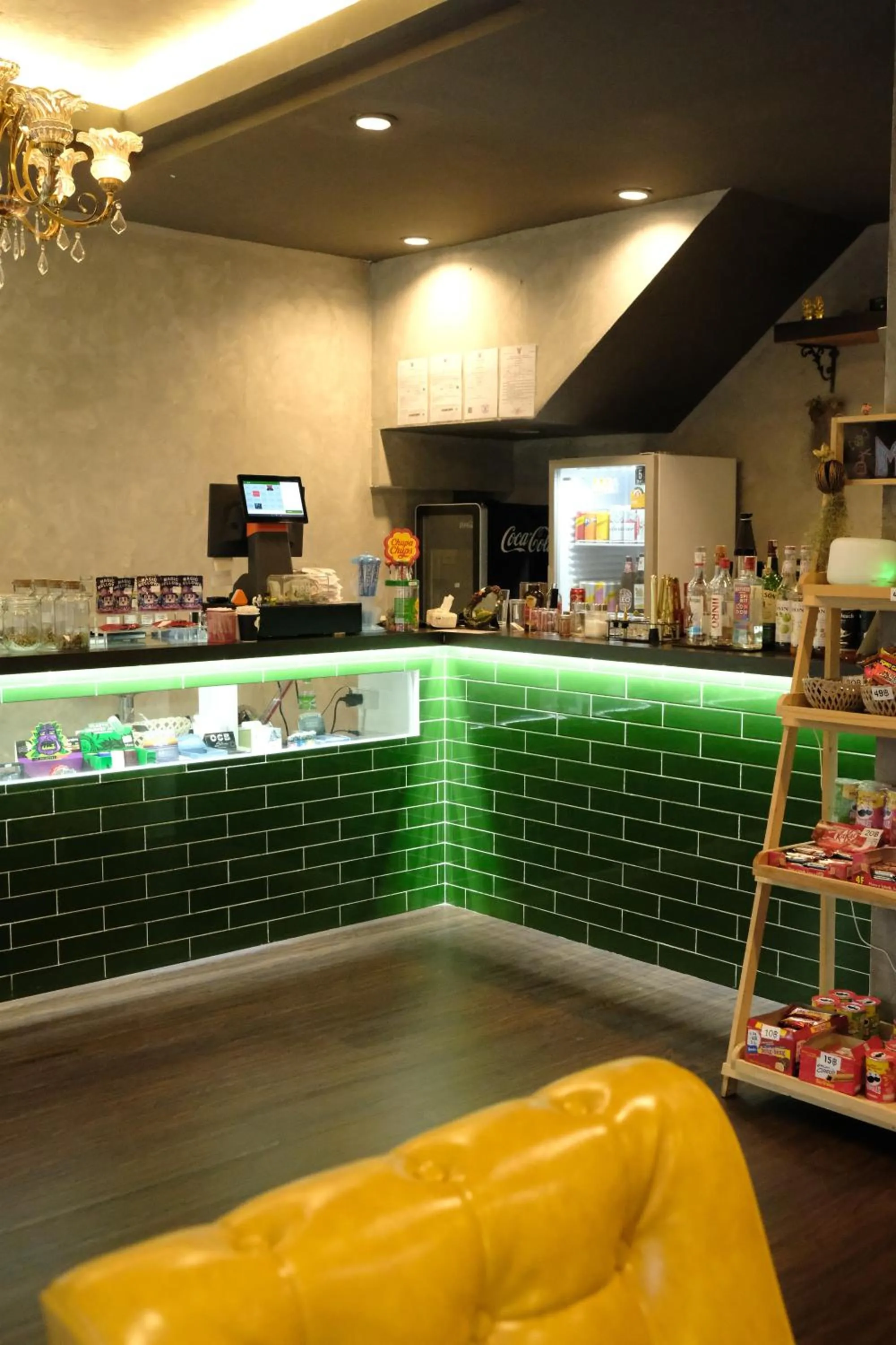 Food and drinks in Bud Brew Beyond Dispensary and Hotel