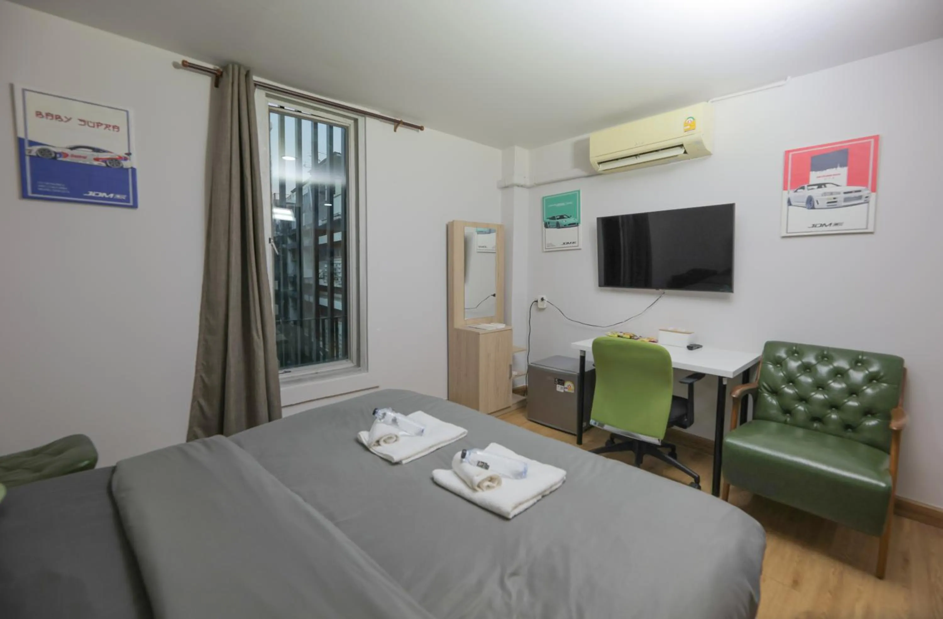 View (from property/room), Bed in Bud Brew Beyond Dispensary and Hotel