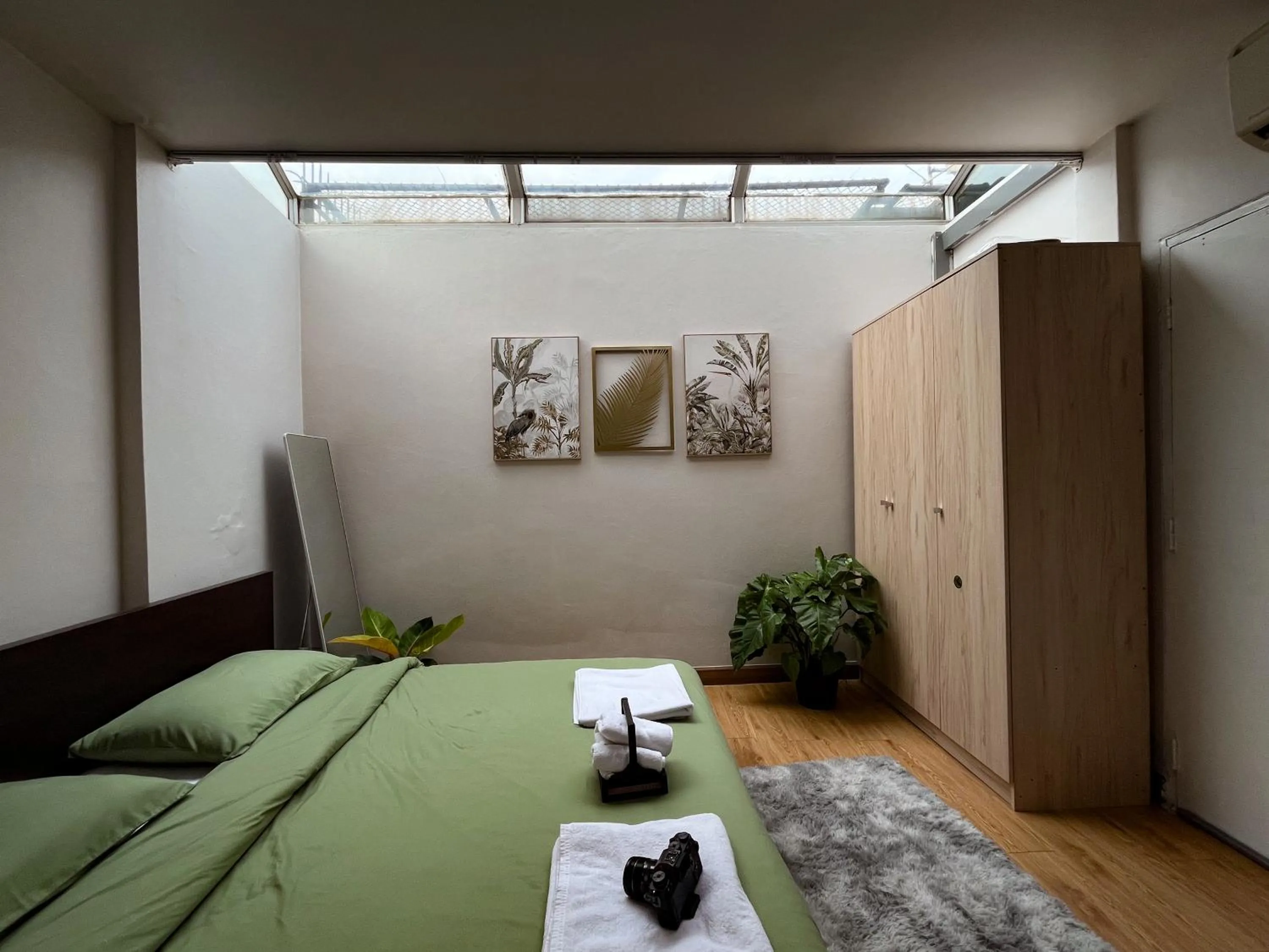 View (from property/room), Bed in Bud Brew Beyond Dispensary and Hotel