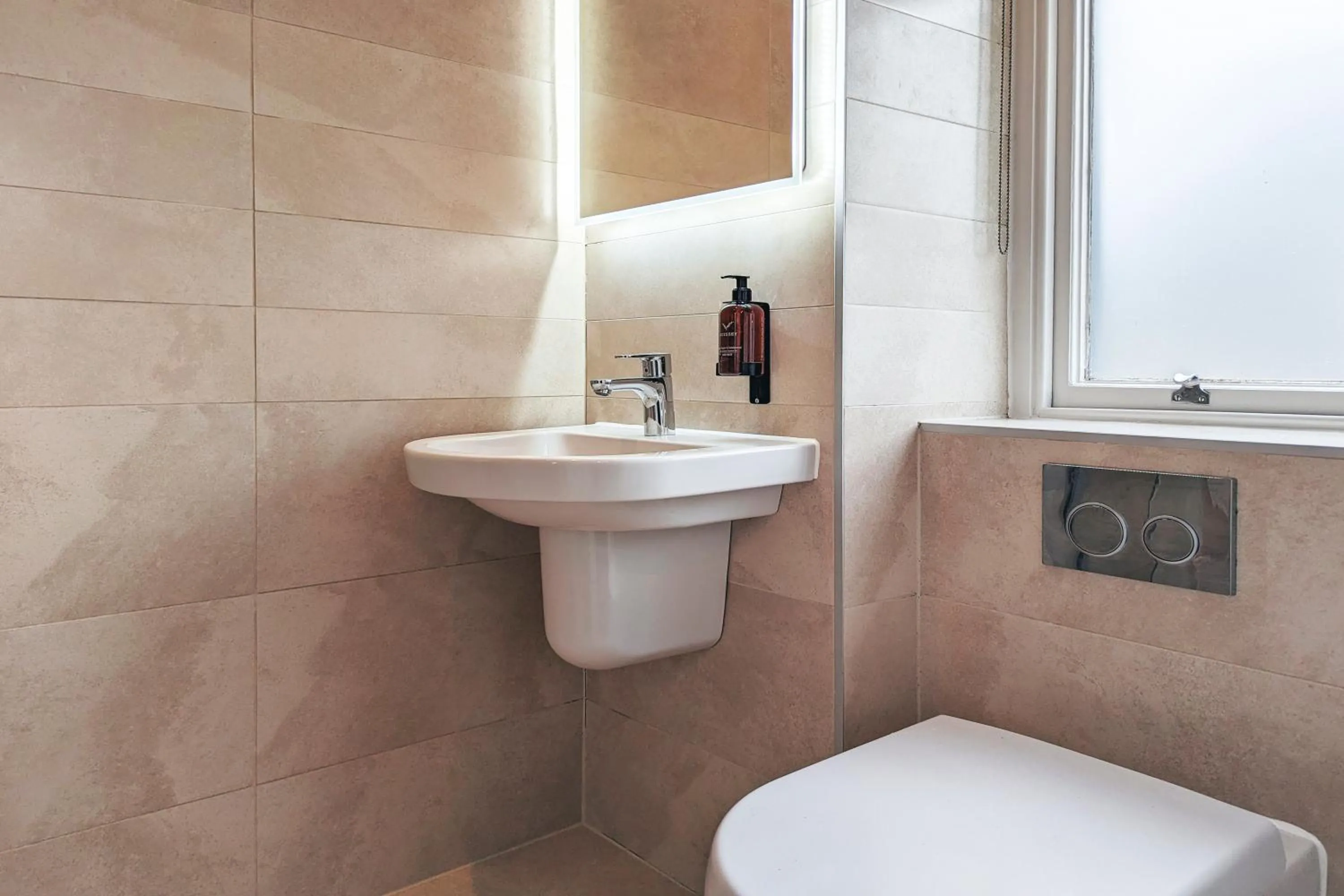 Toilet in Rosemount Lake District Townhouse with Hot Tub - Ridgestone
