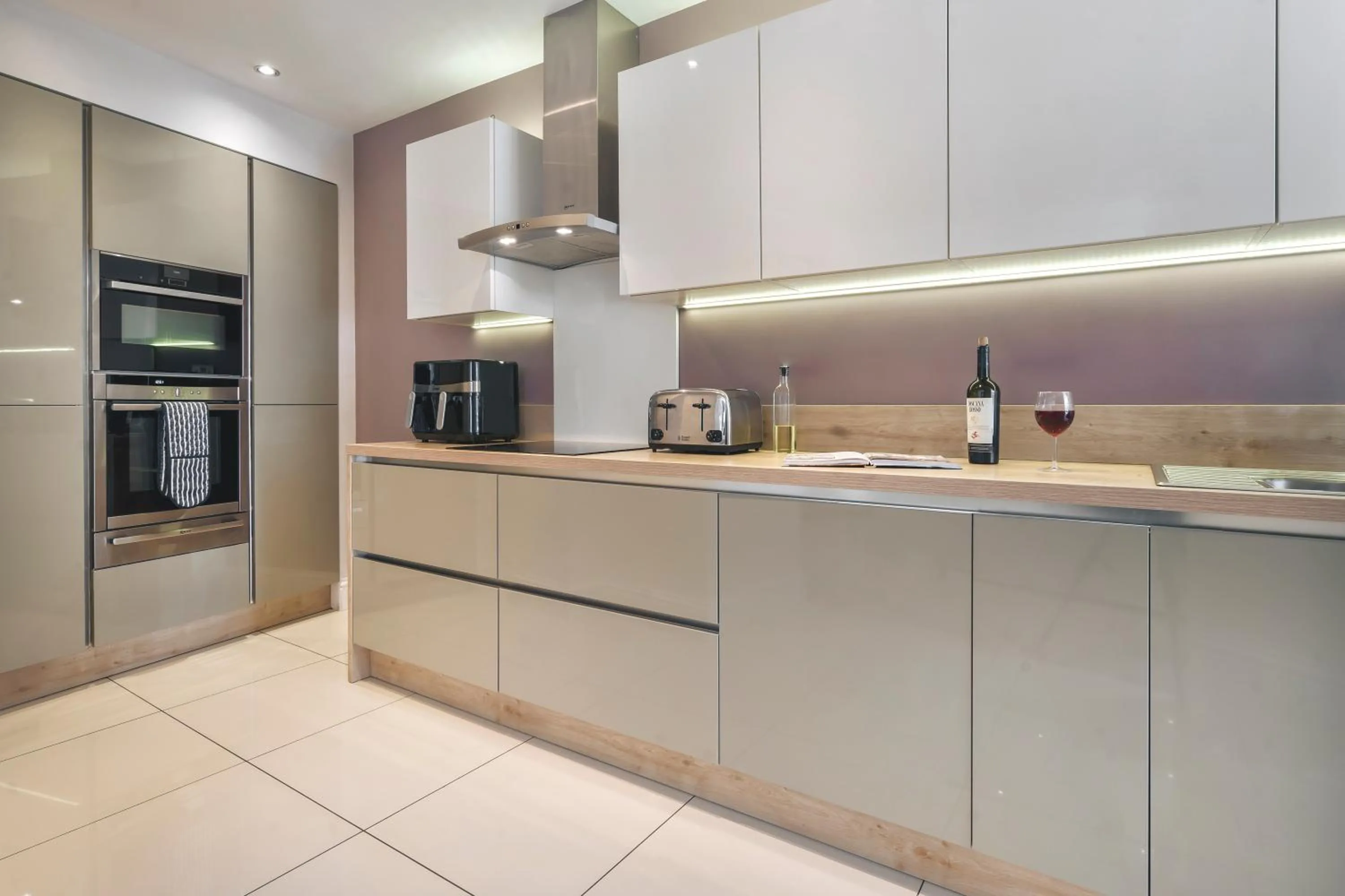 Coffee/tea facilities in Rosemount Lake District Townhouse with Hot Tub - Ridgestone
