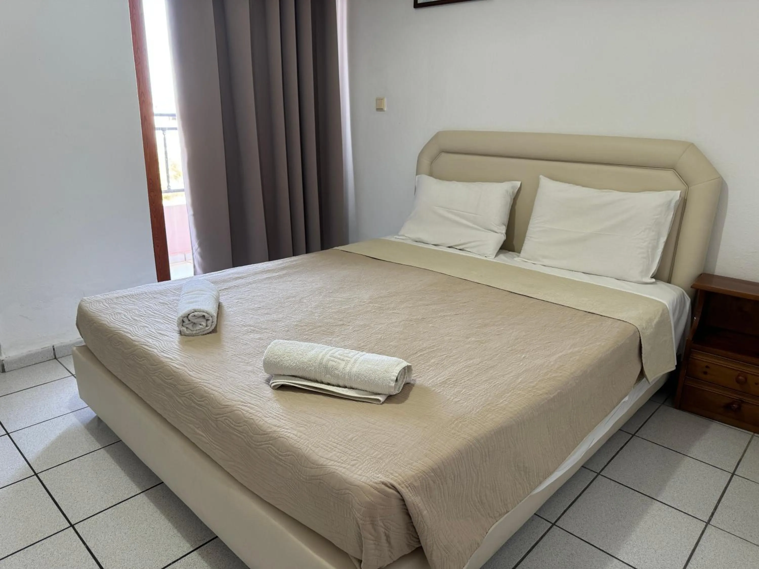 Bedroom, Bed in Zac & Georgio Studios