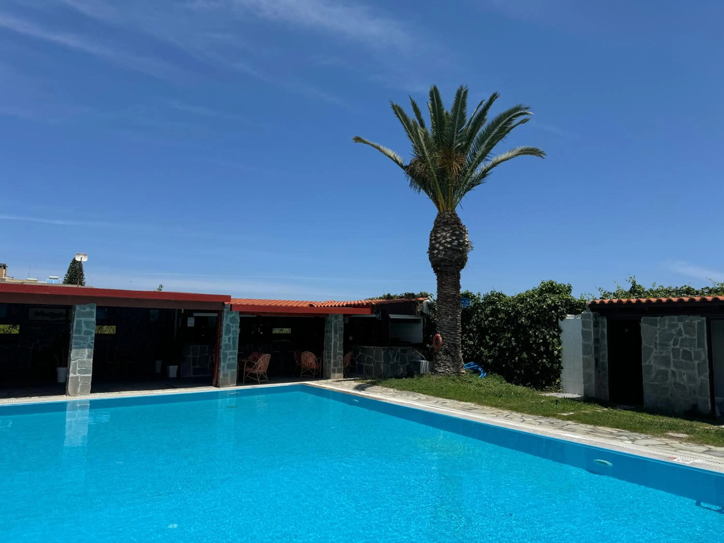 Swimming pool in Zac & Georgio Studios