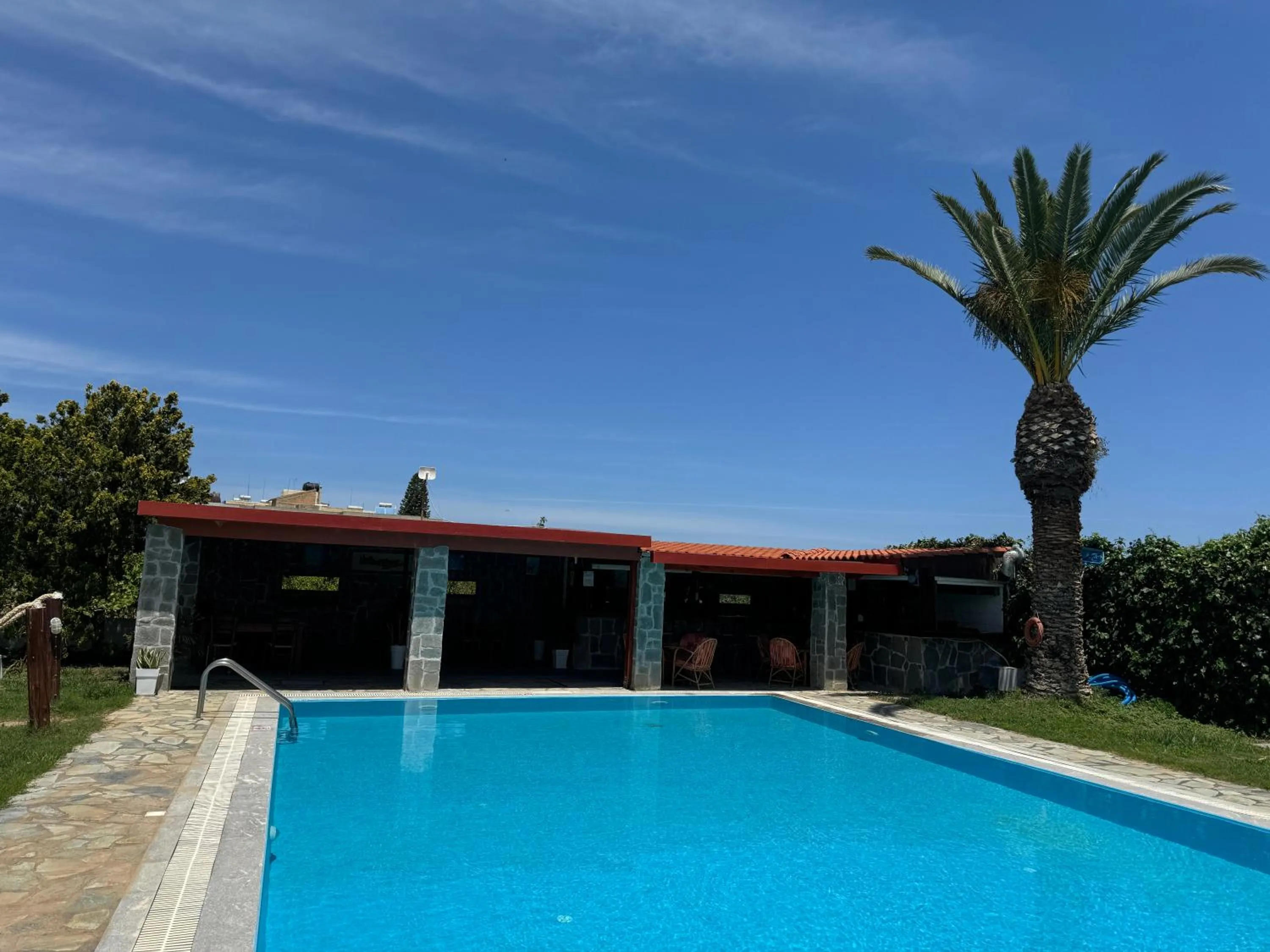 Swimming pool in Zac & Georgio Studios