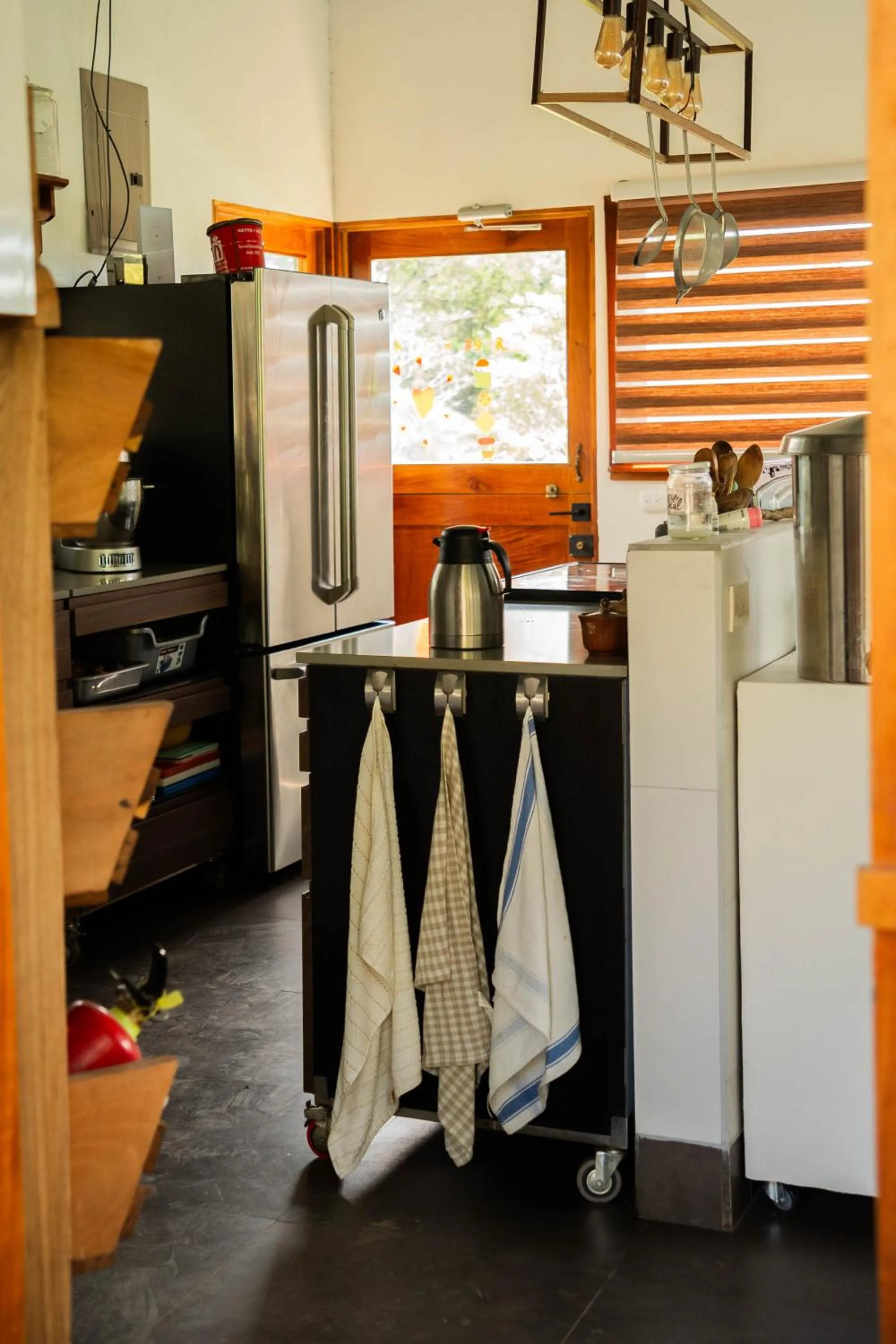 Communal kitchen in Finca Aquarius