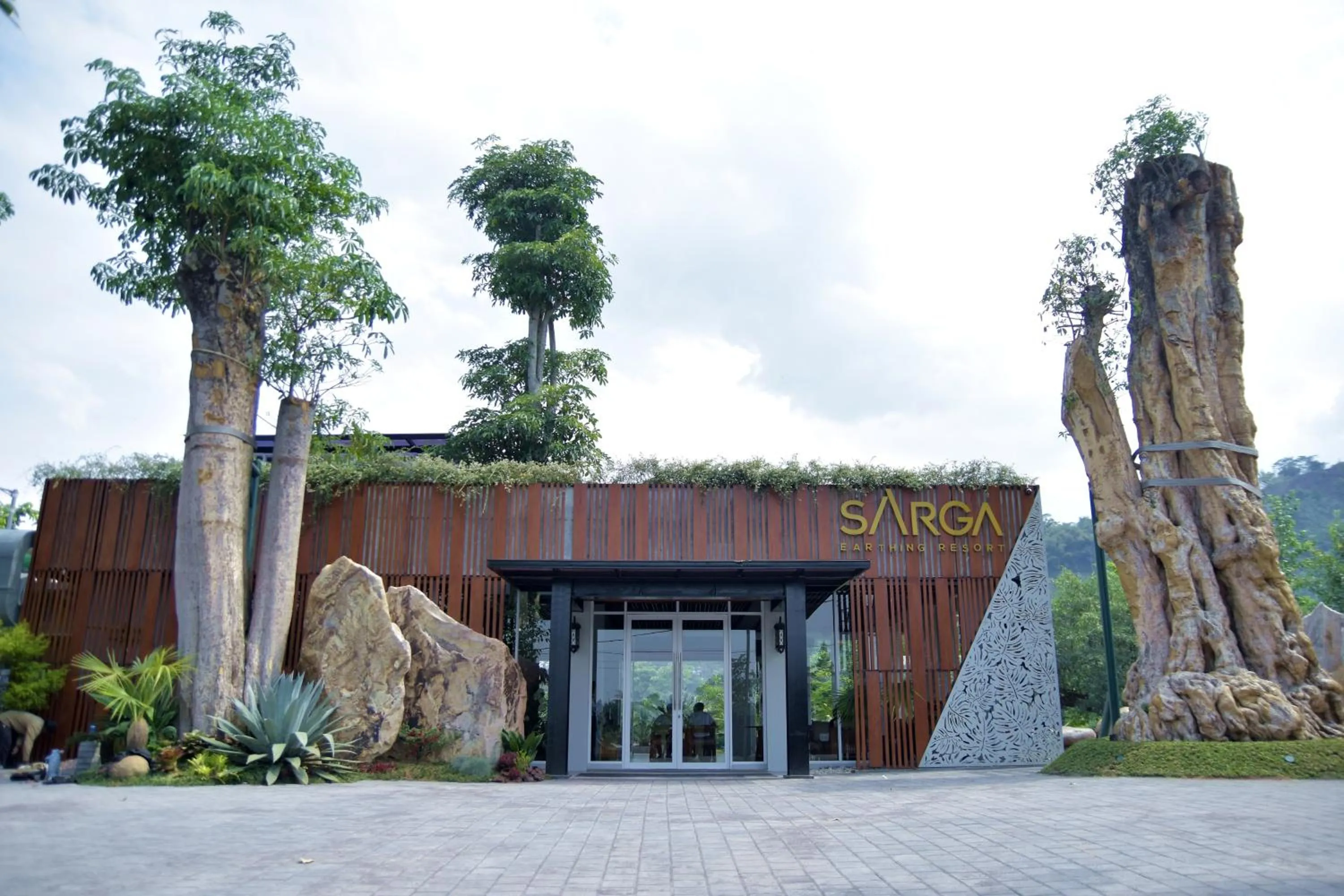 Restaurant/places to eat in Sarga Earthing Resort