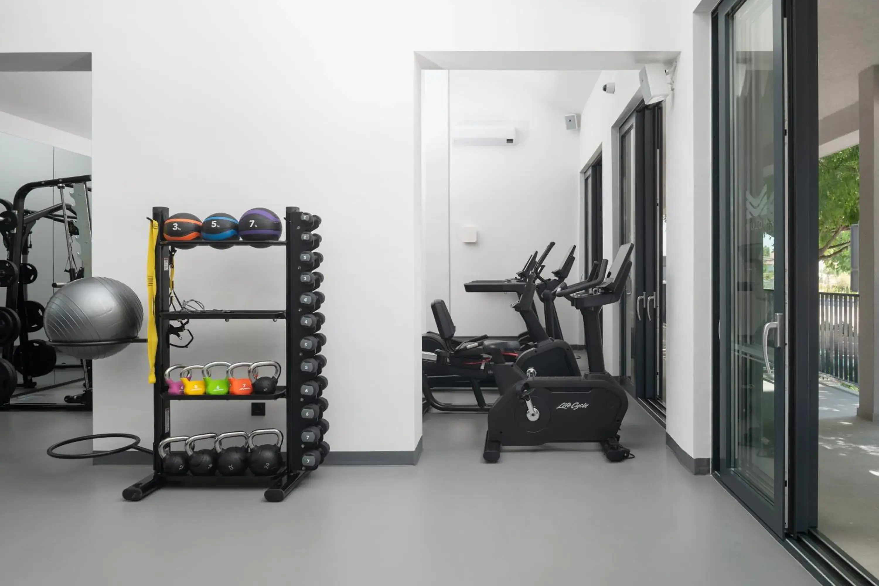Fitness centre/facilities in Molum Hotel & Residences Fitness centre/facilities in Molum Hotel & Residences