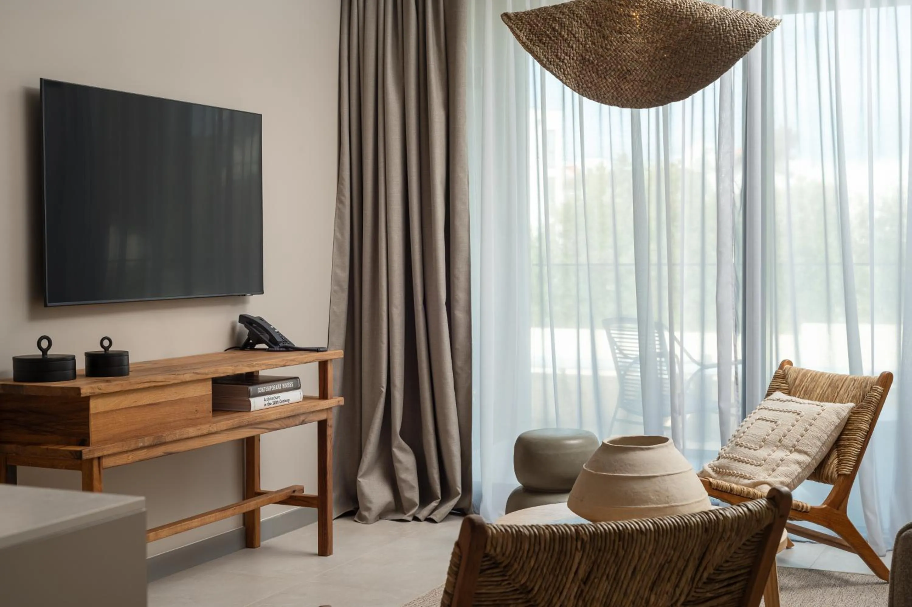 Area and facilities in Molum Hotel & Residences