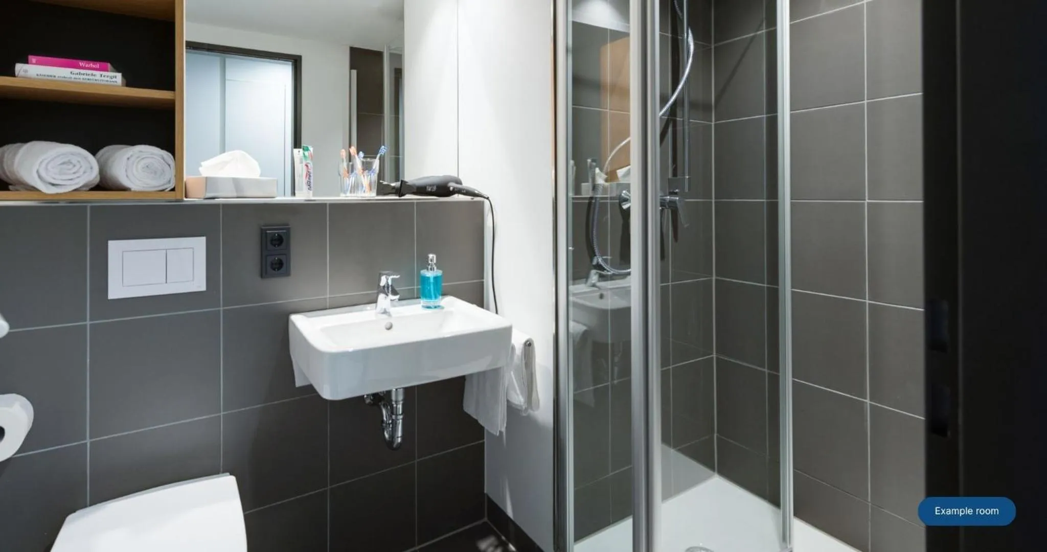 Bathroom in smartments Frankfurt Airport