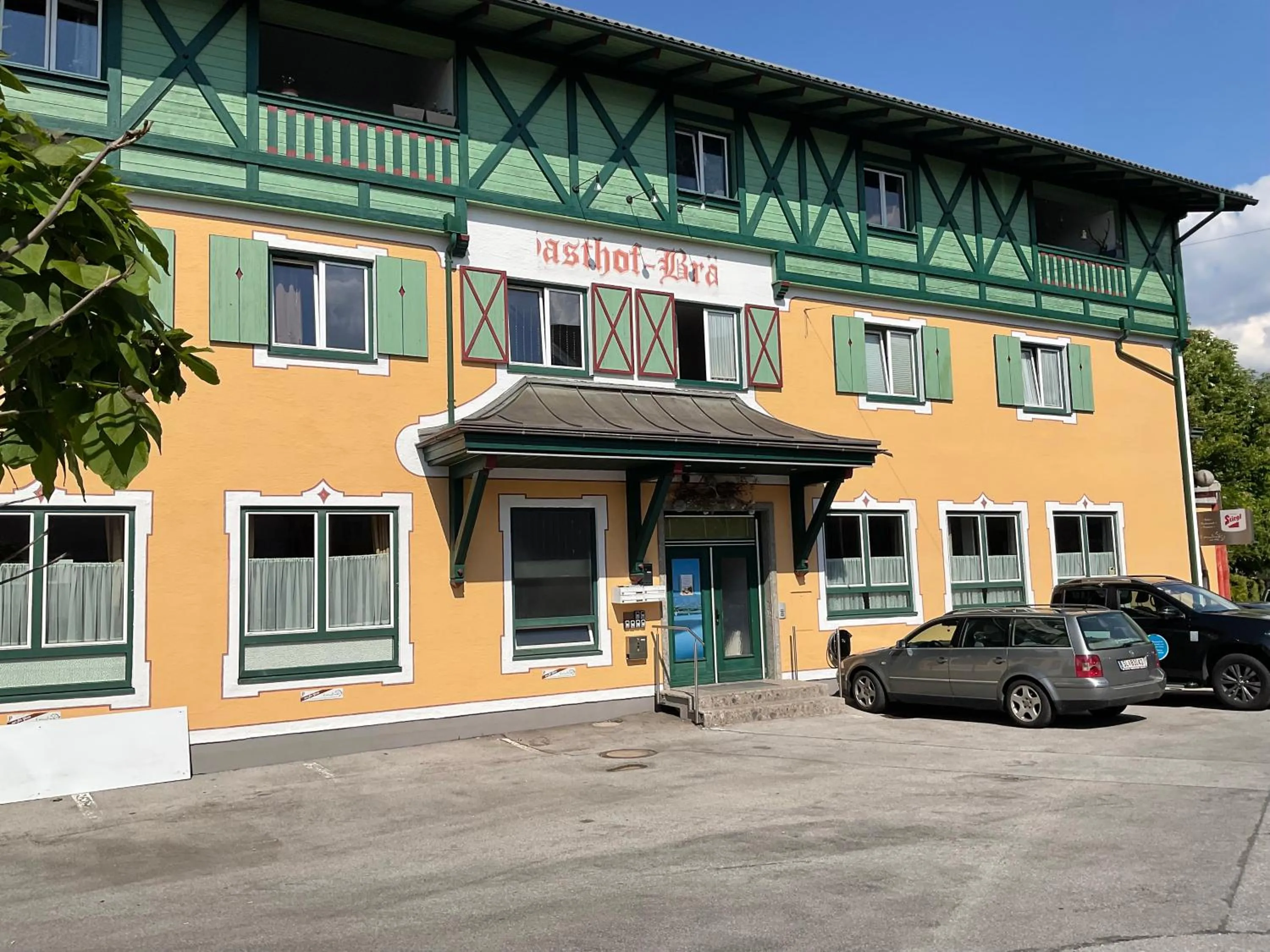 Property building in Hotel Berg
