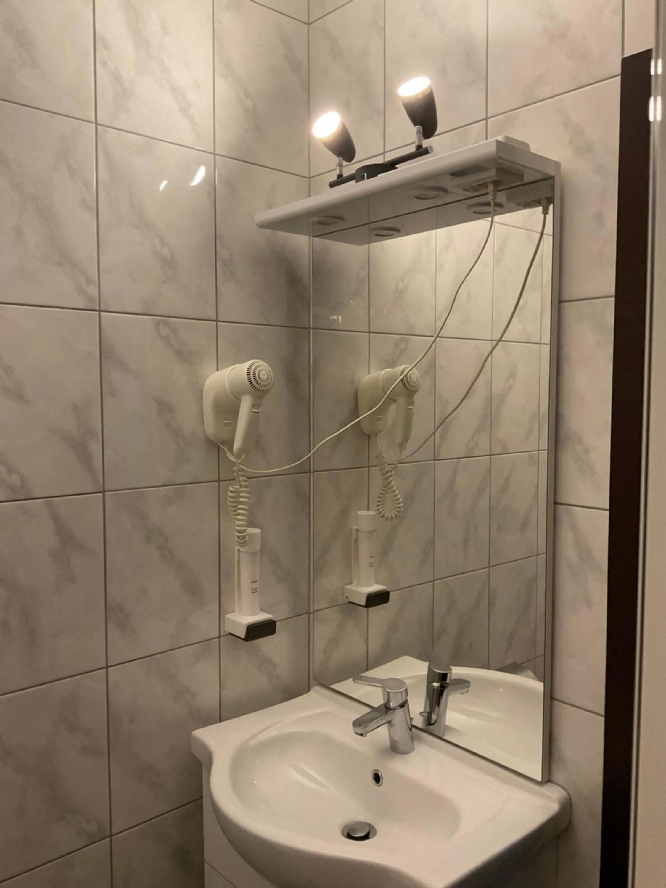Shower in Hotel Berg