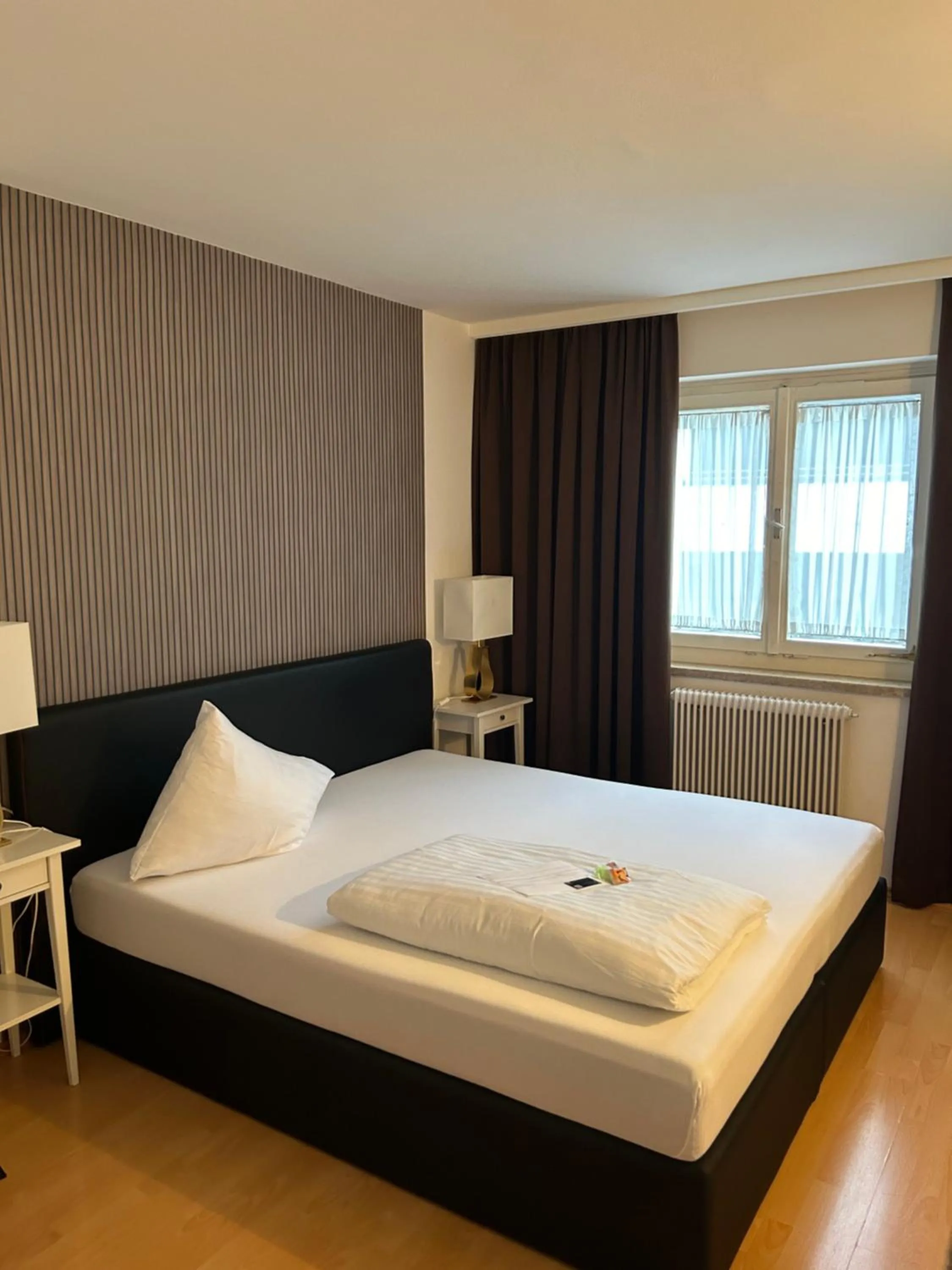 Photo of the whole room, Bed in Hotel Berg