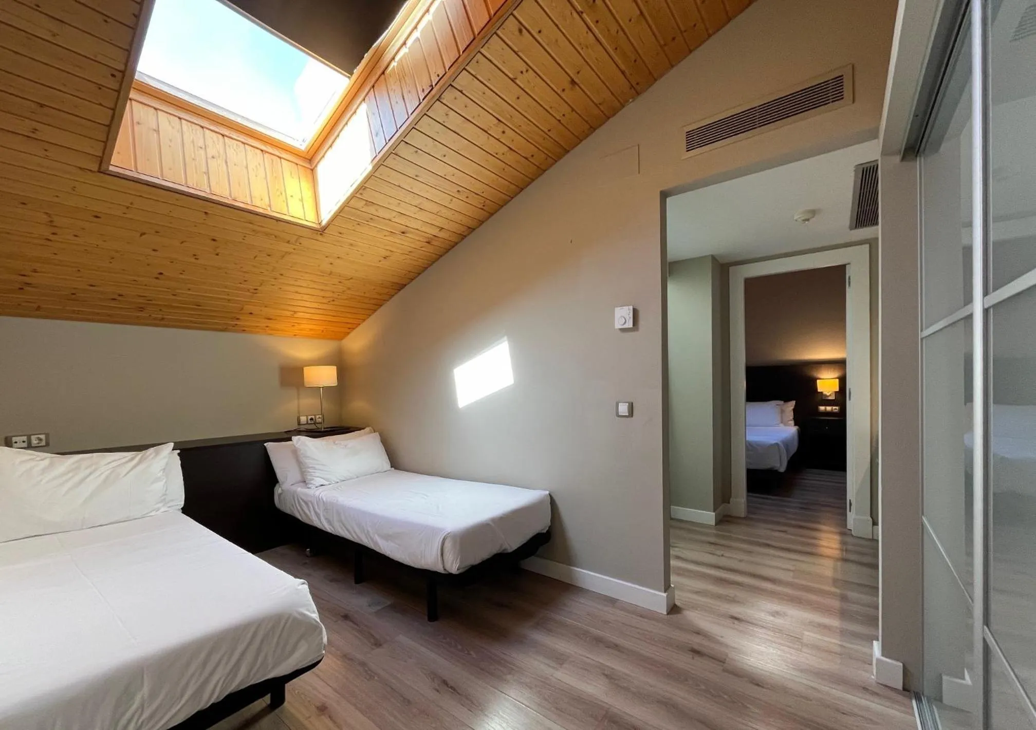 Bedroom, Bed in HG La Molina