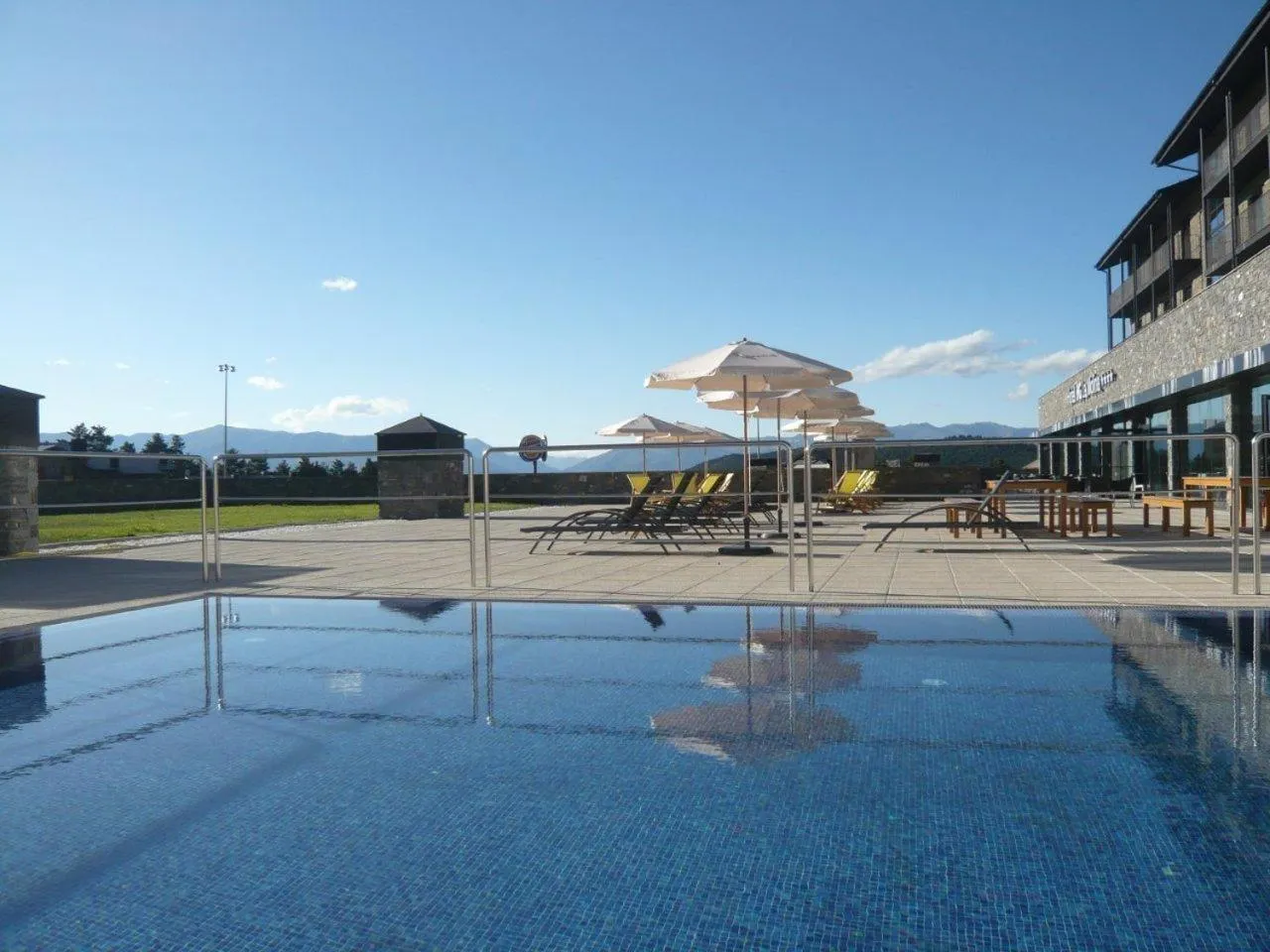 Swimming pool in HG La Molina