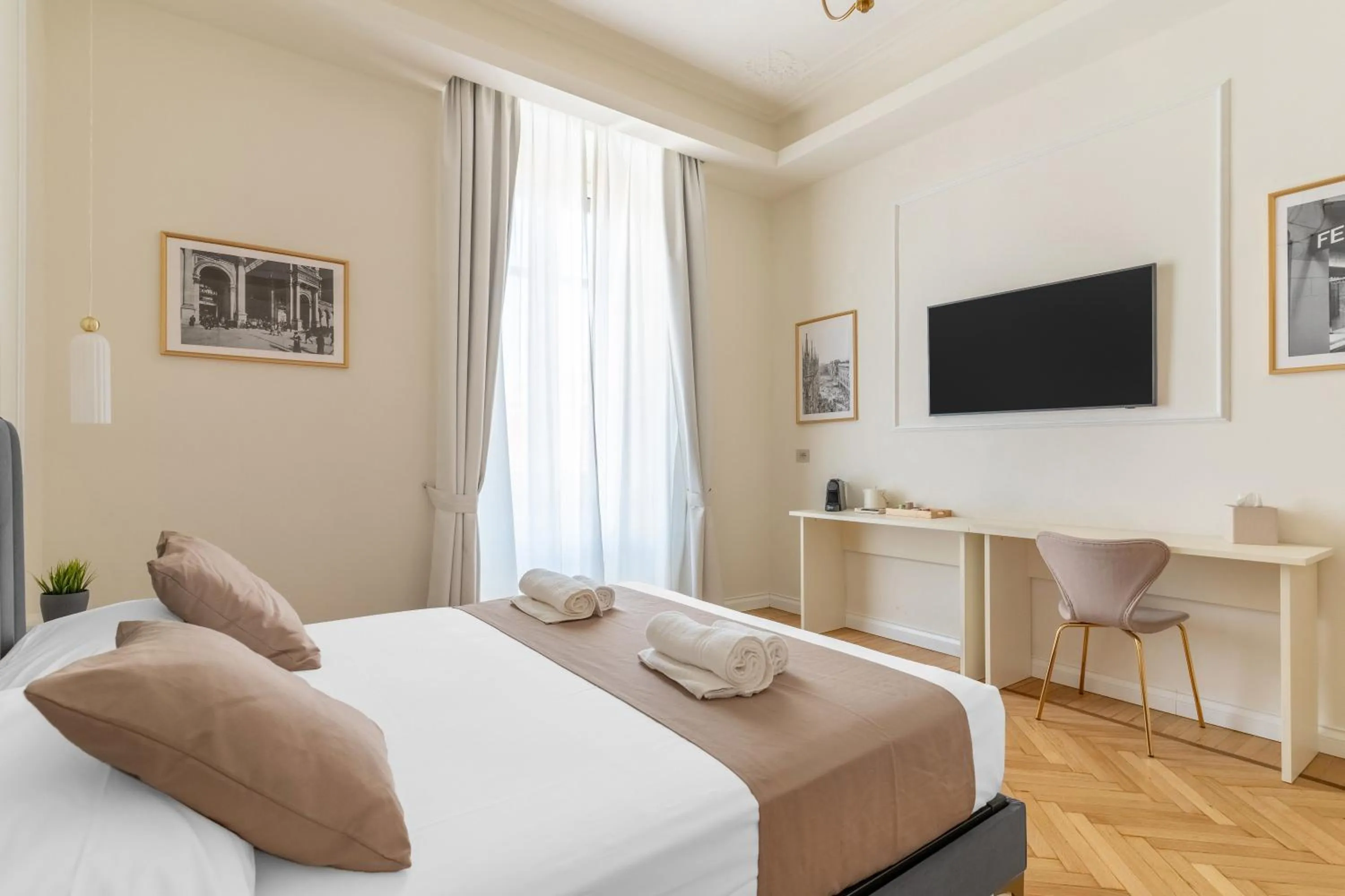Bed in Montello Suites Foresteria Lombarda
