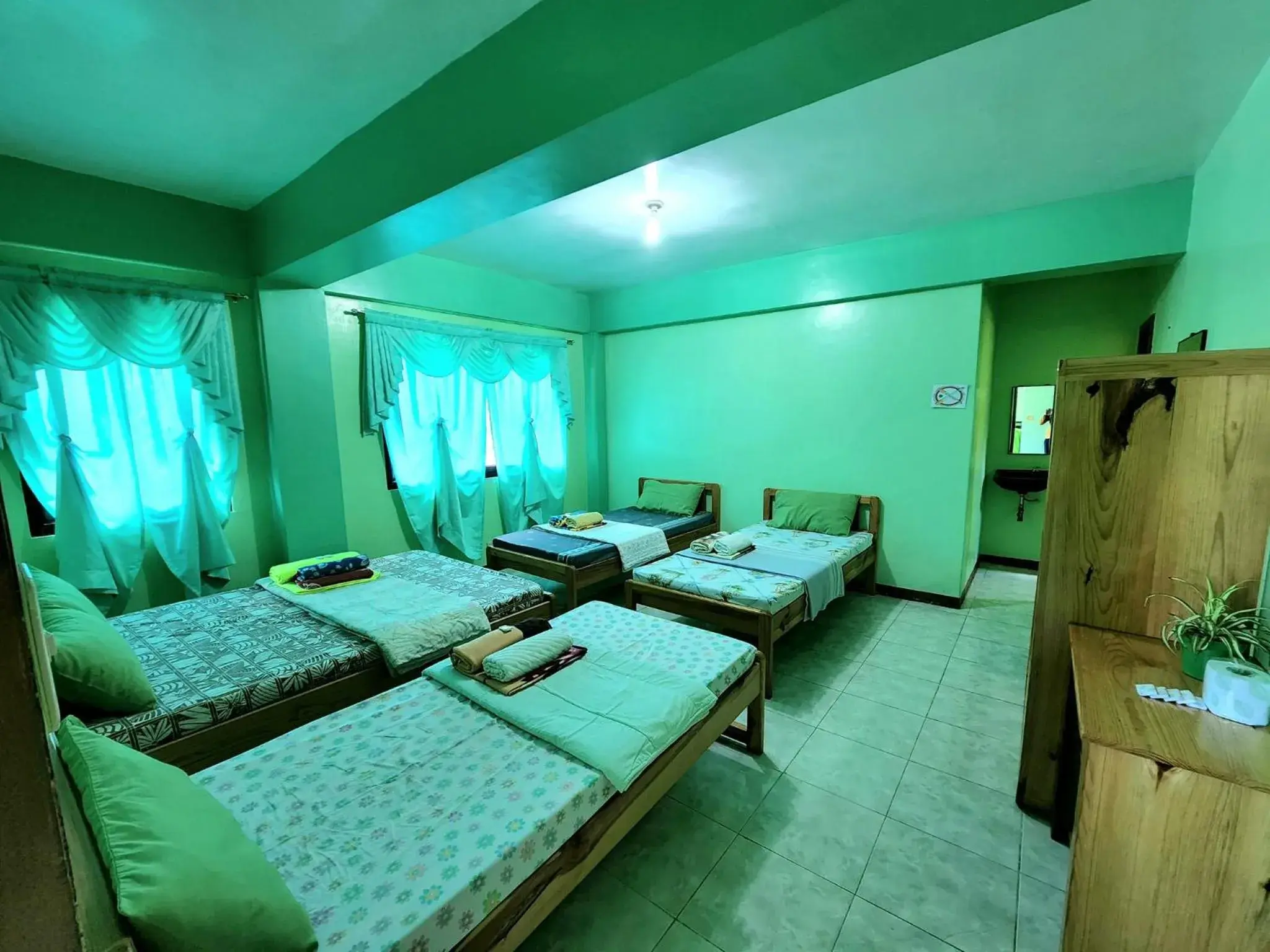 Bed in Shamrock Tavern Bed in Shamrock Tavern