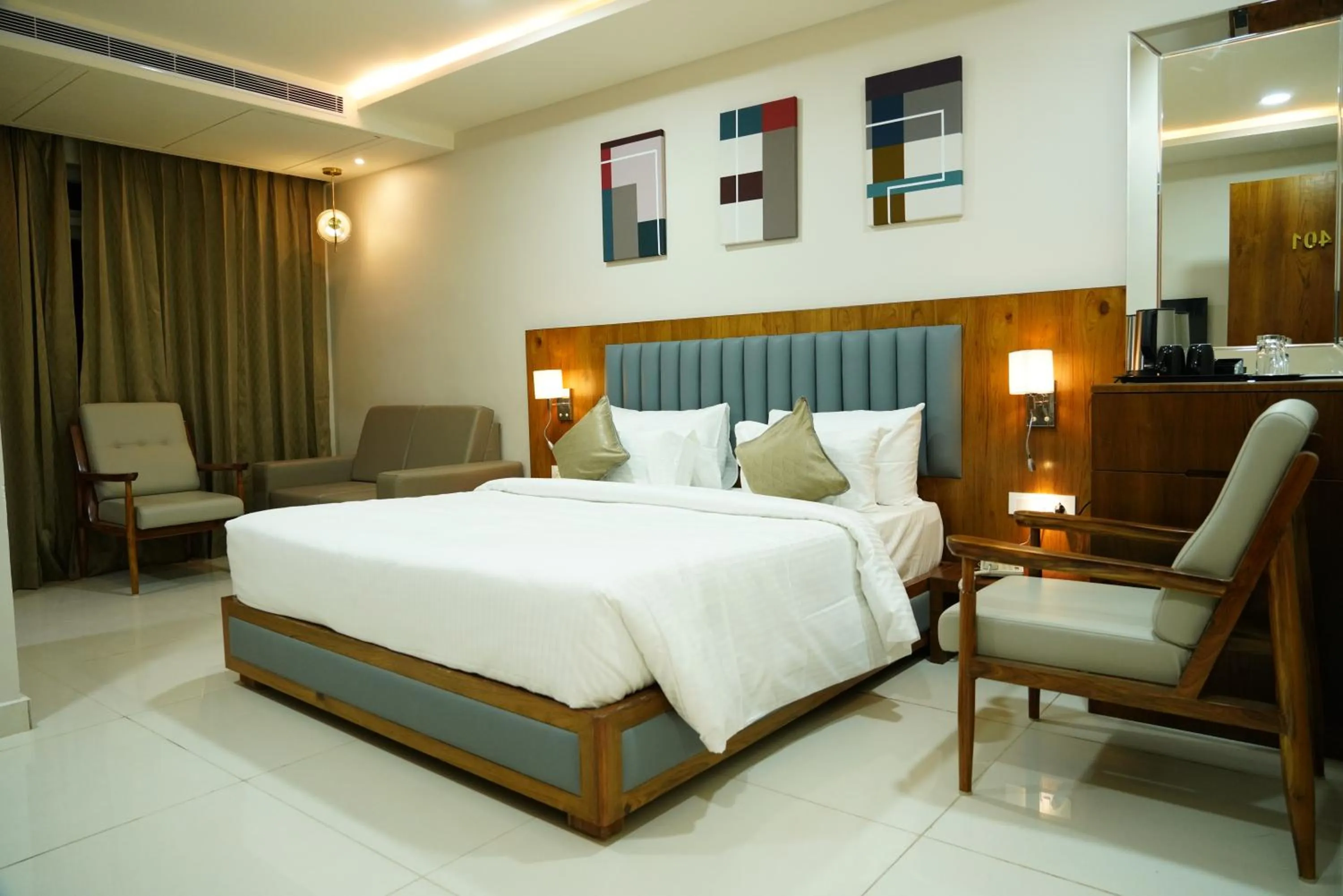 Bed in Hotel Pasupala Inn