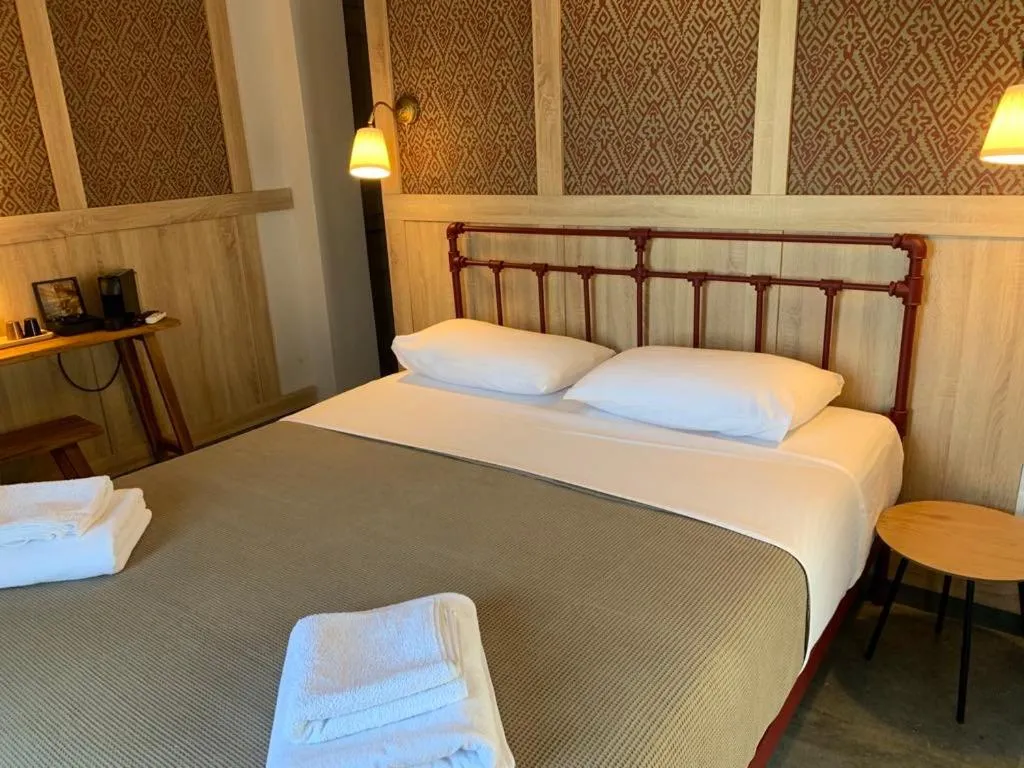 Acropolis Hotel