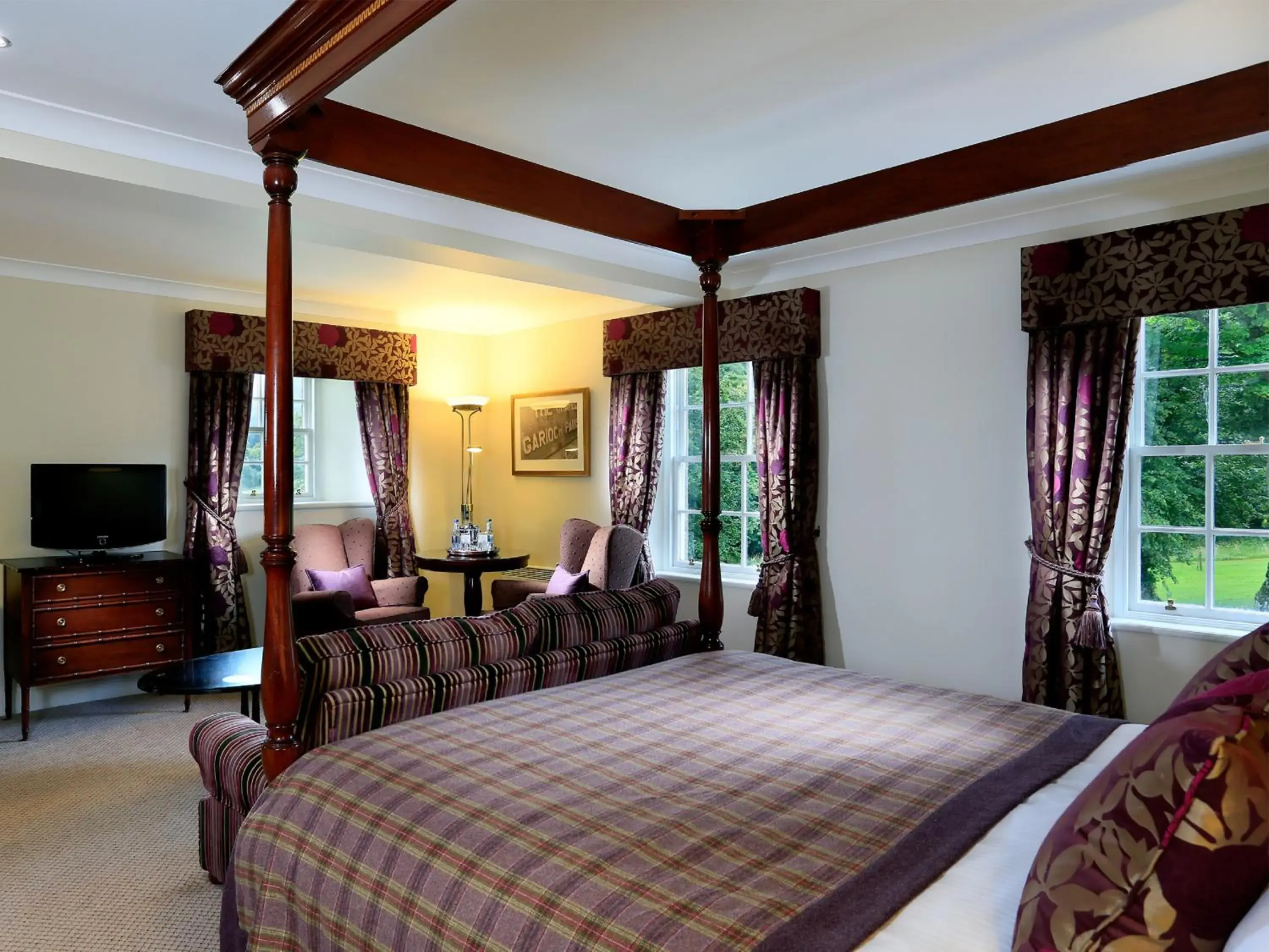 Superior King Room in Macdonald Pittodrie House Superior King Room in Macdonald Pittodrie House