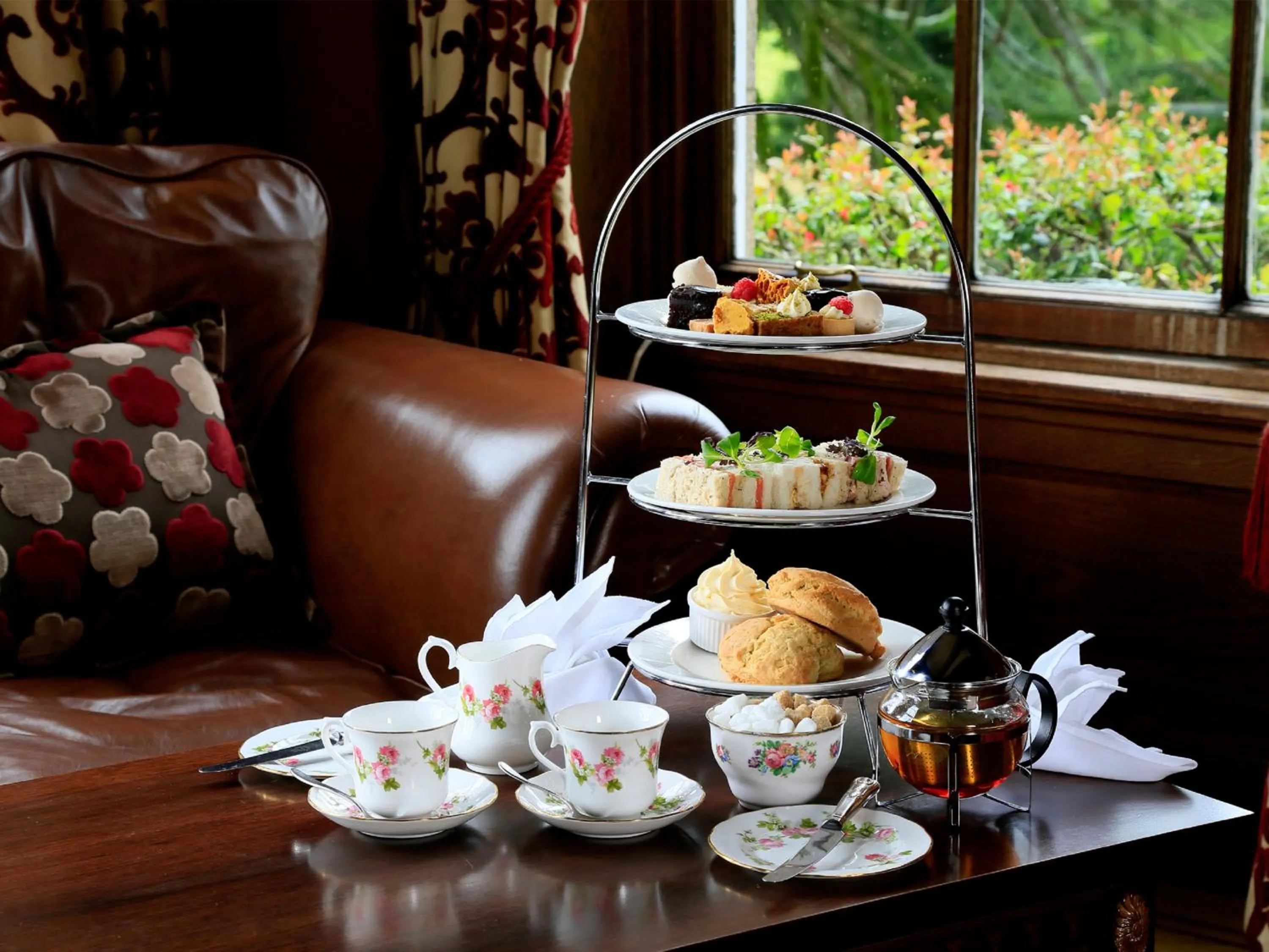 Lounge or bar in Macdonald Pittodrie House