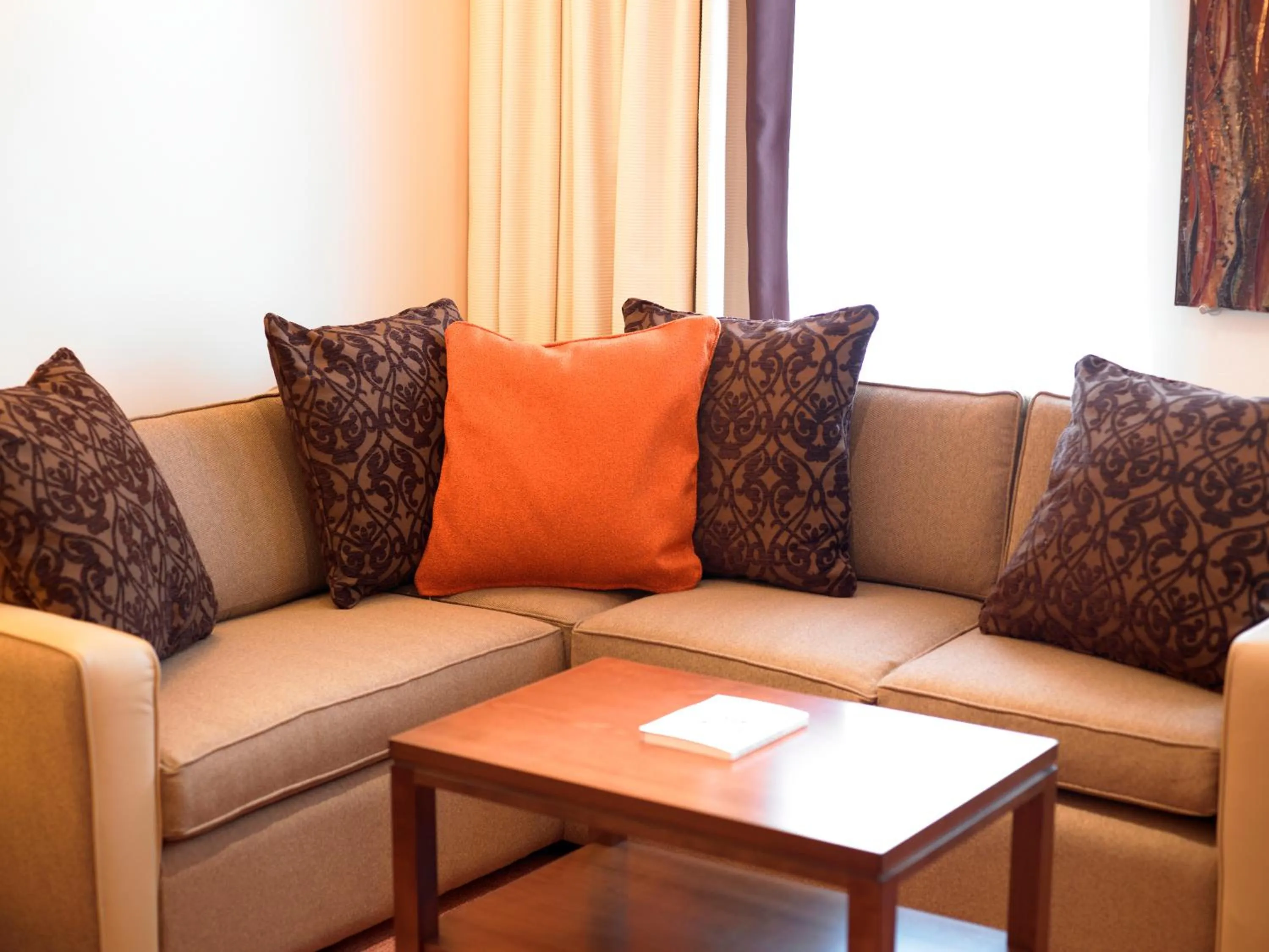 Seating area in Best Western Plus Milford Hotel