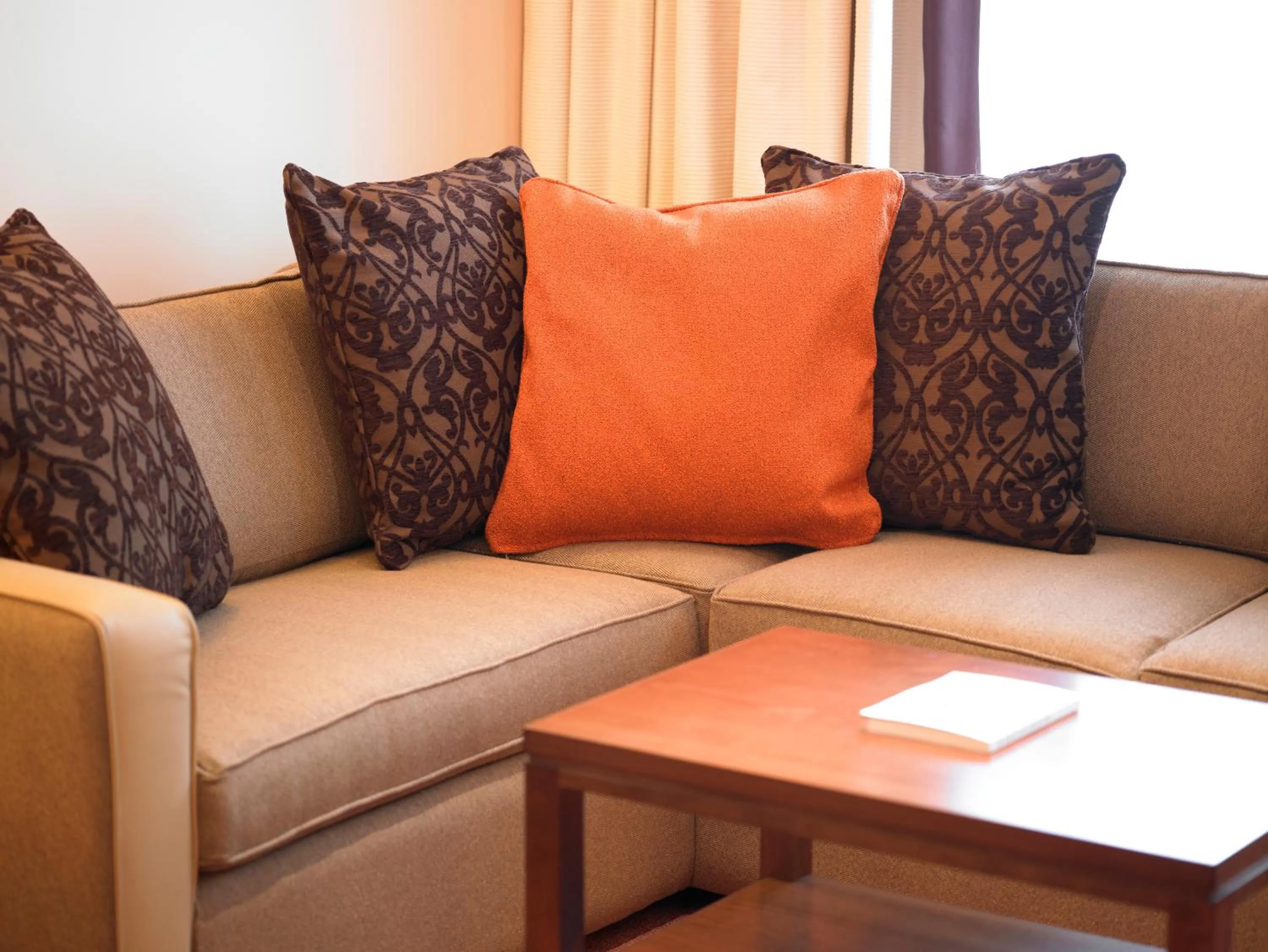 Seating area in Best Western Plus Milford Hotel