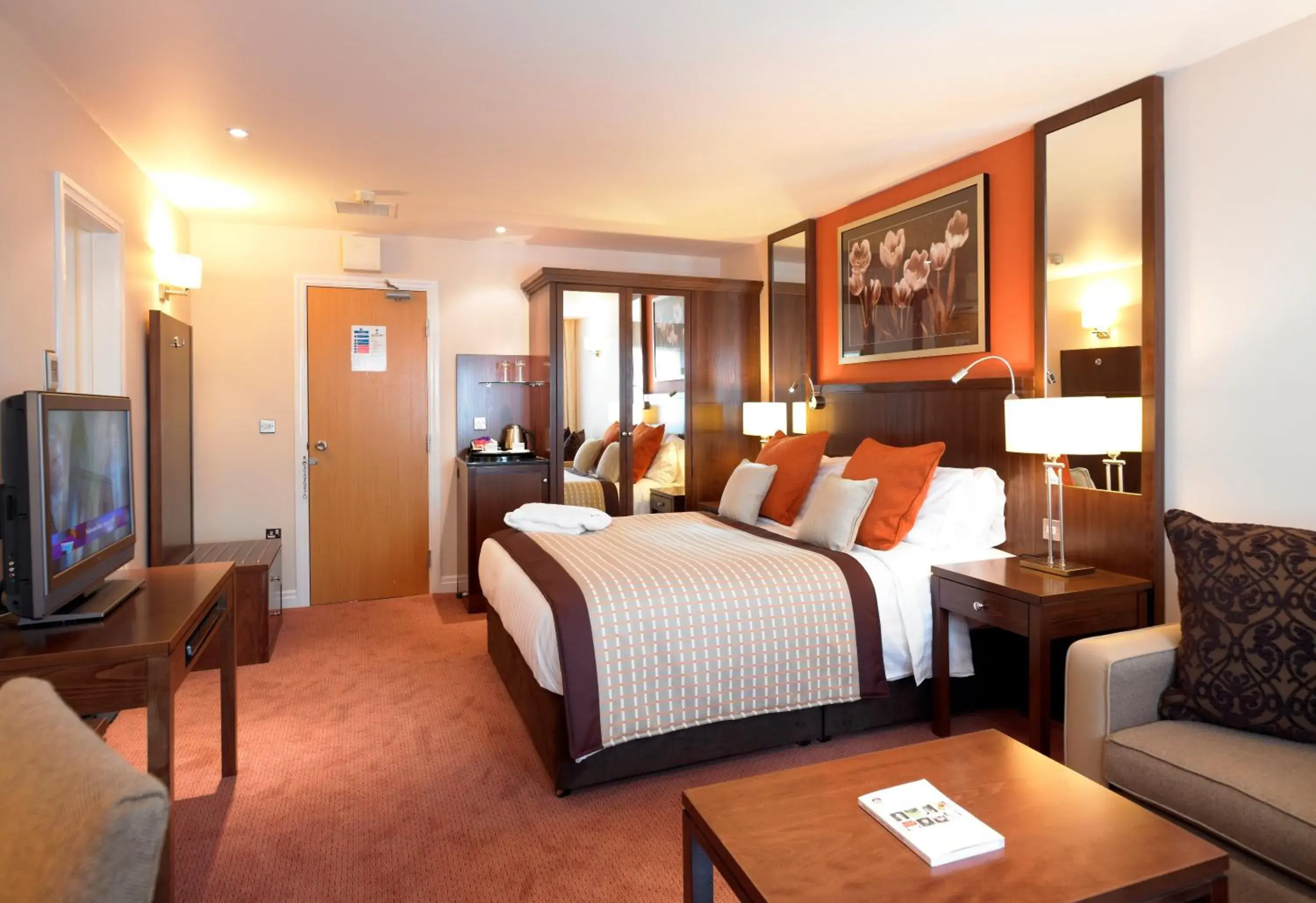 Bedroom, Bed in Best Western Plus Milford Hotel Bedroom, Bed in Best Western Plus Milford Hotel