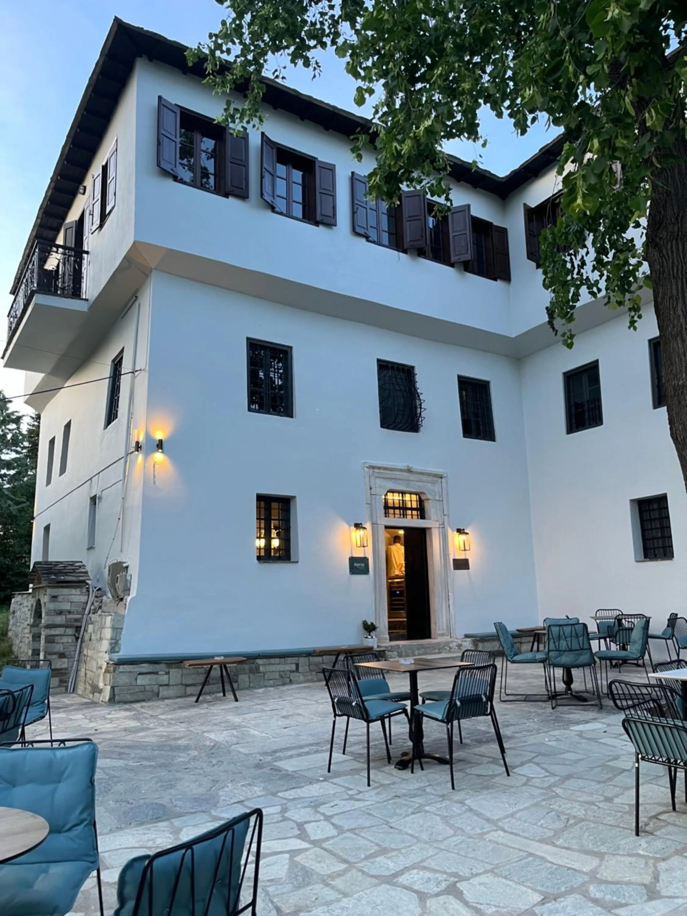 Property building in Kenta Mountain Hotel & Gastrobar