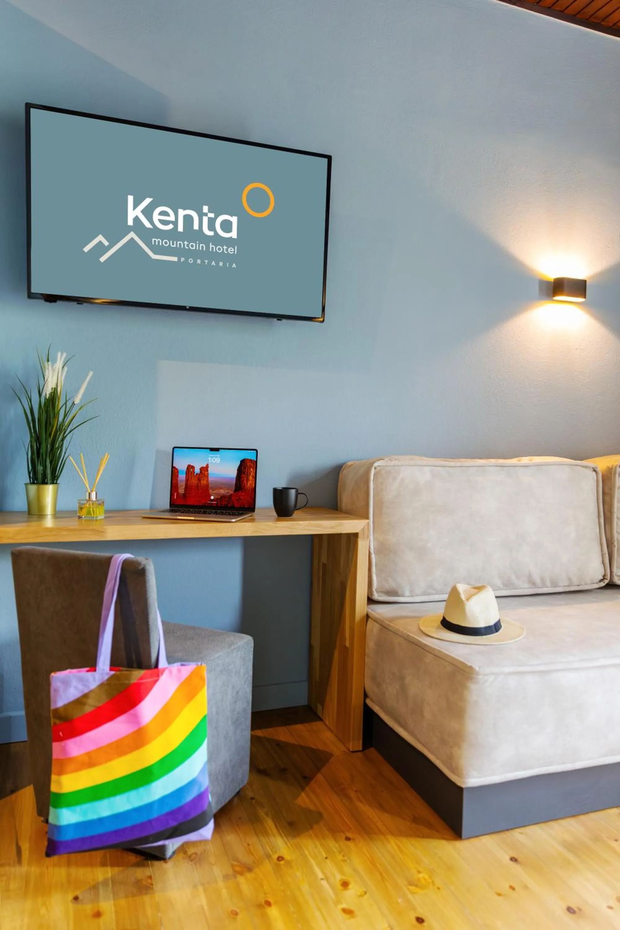 TV and multimedia in Kenta Mountain Hotel & Gastrobar