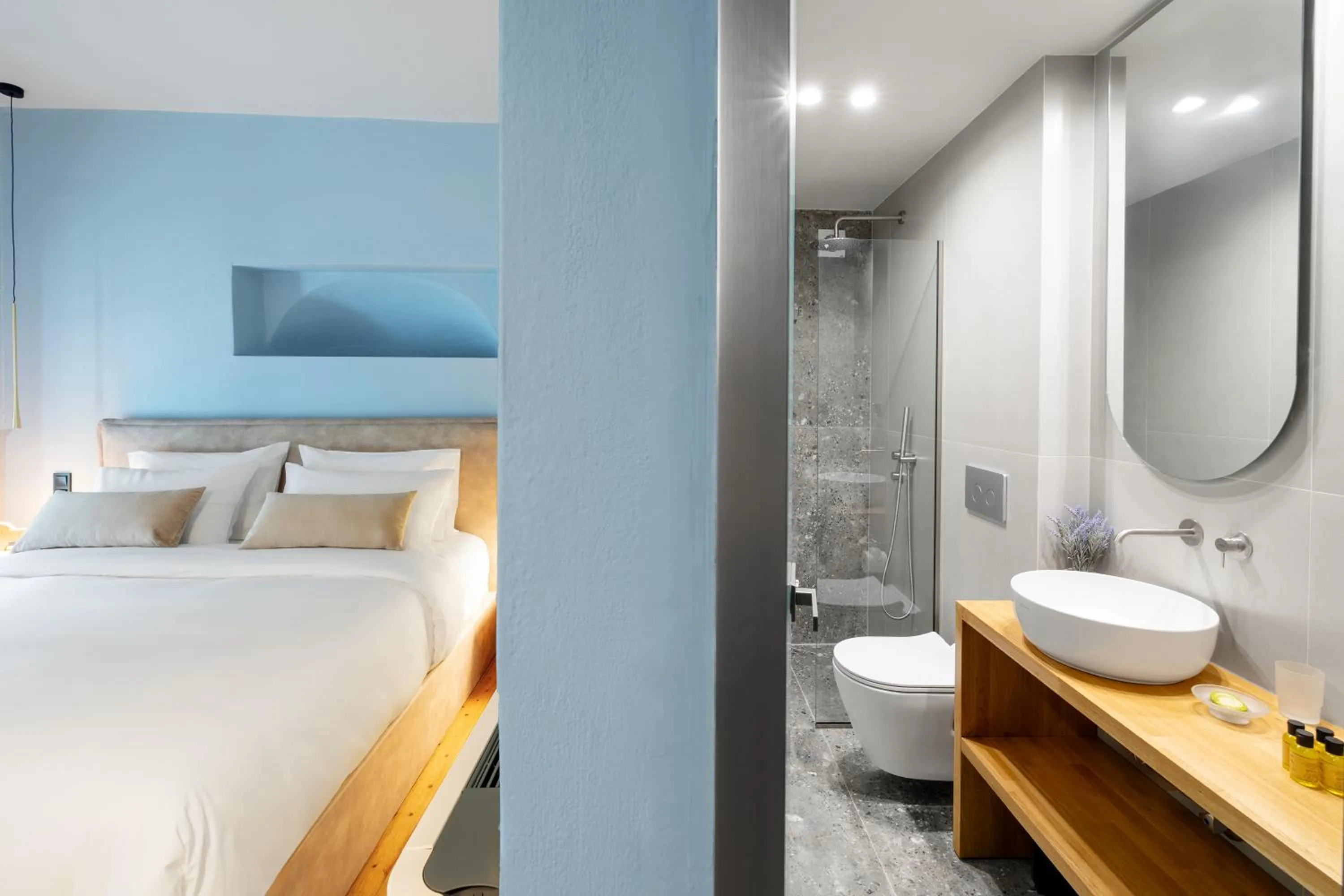 Bedroom, Bed in Kenta Mountain Hotel & Gastrobar