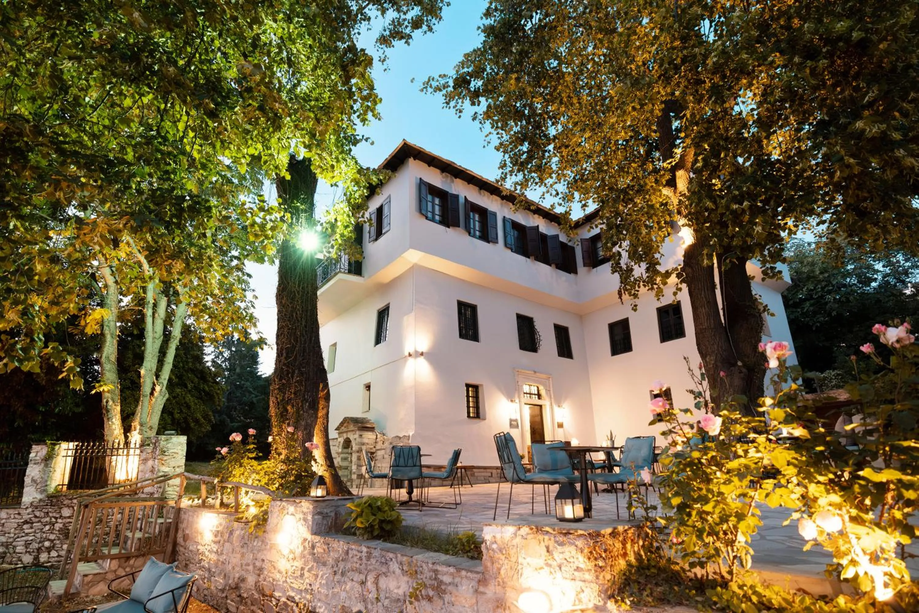 Property building in Kenta Mountain Hotel & Gastrobar