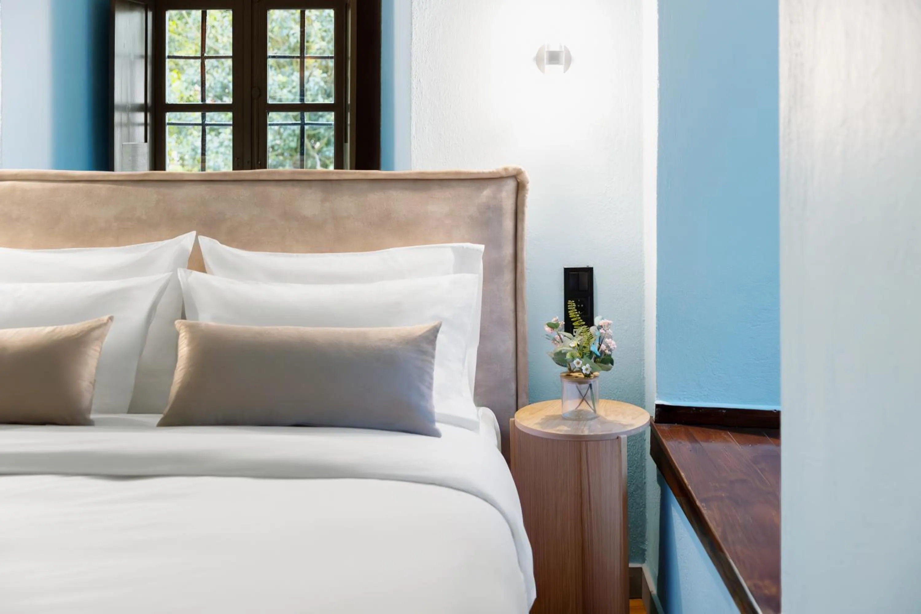 Bed in Kenta Mountain Hotel & Gastrobar